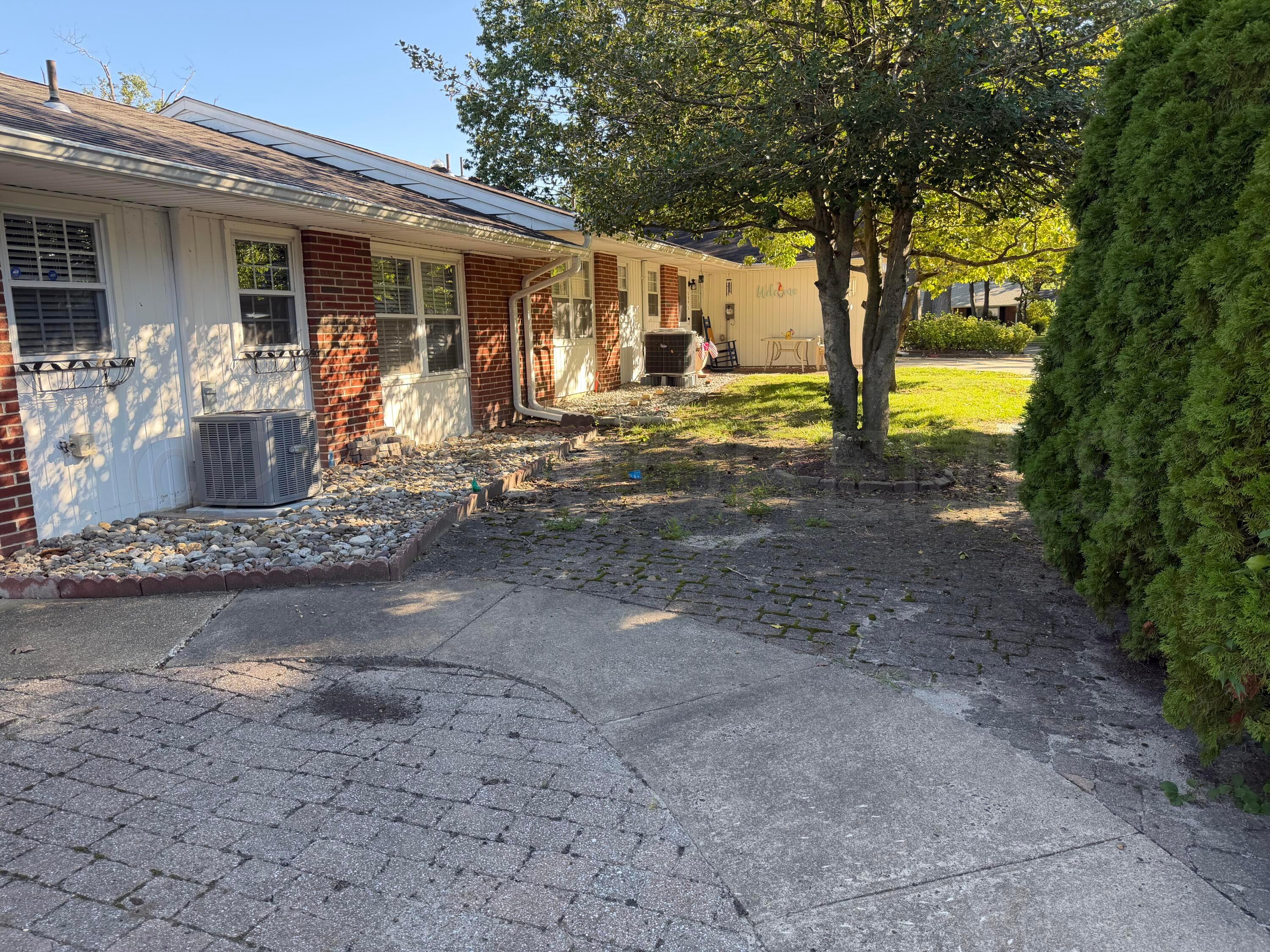 600C Lake Point Drive