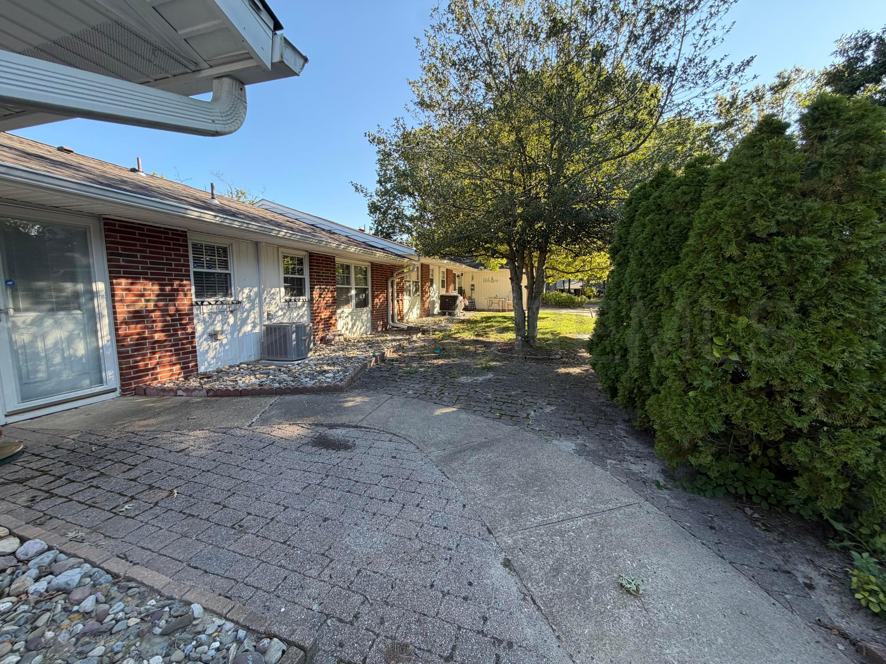 600C Lake Point Drive
