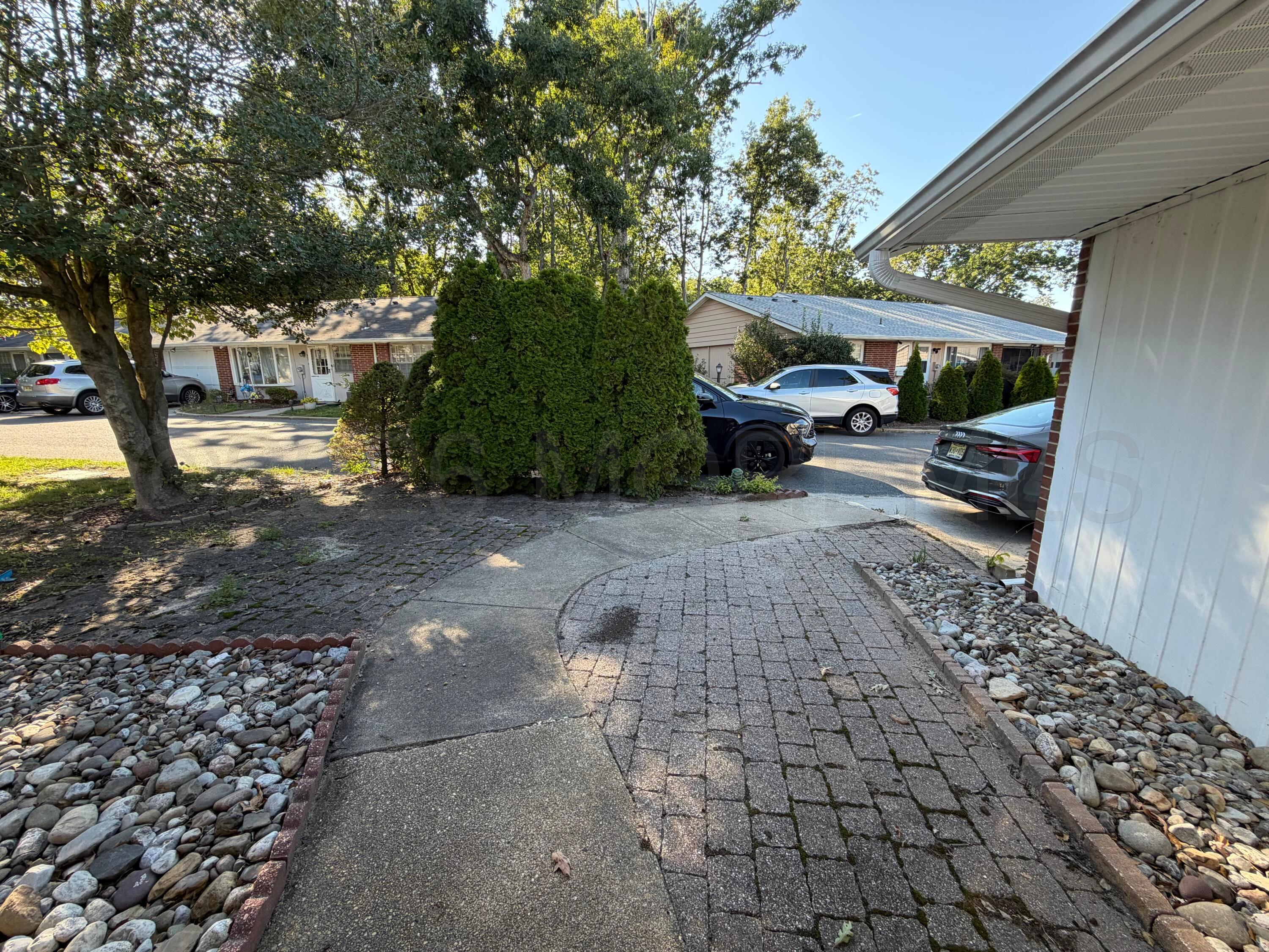 600C Lake Point Drive