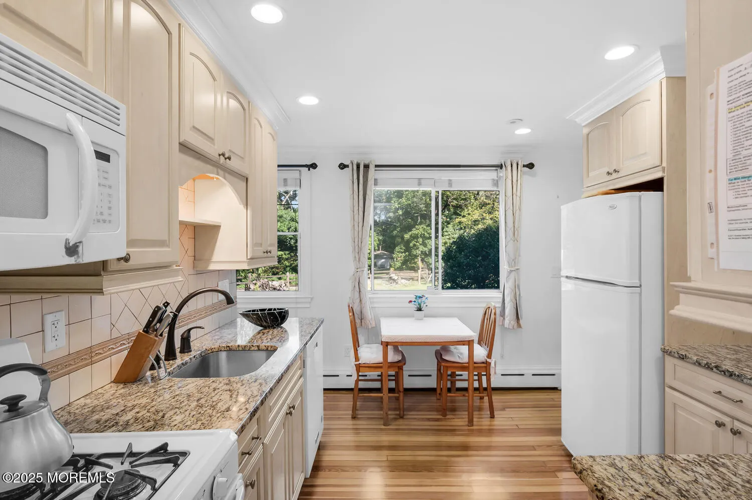 Middletown, New Jersey 07748, United States, 3 Bedrooms Bedrooms, ,2 BathroomsBathrooms,Residential,Active,219768