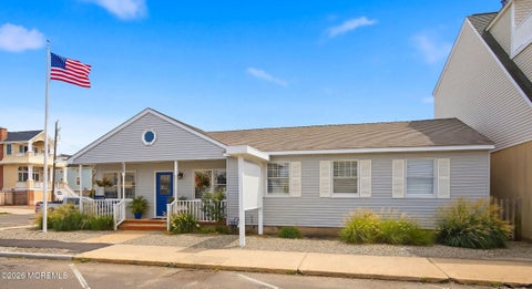 Photo for 217 N Bay Avenue
