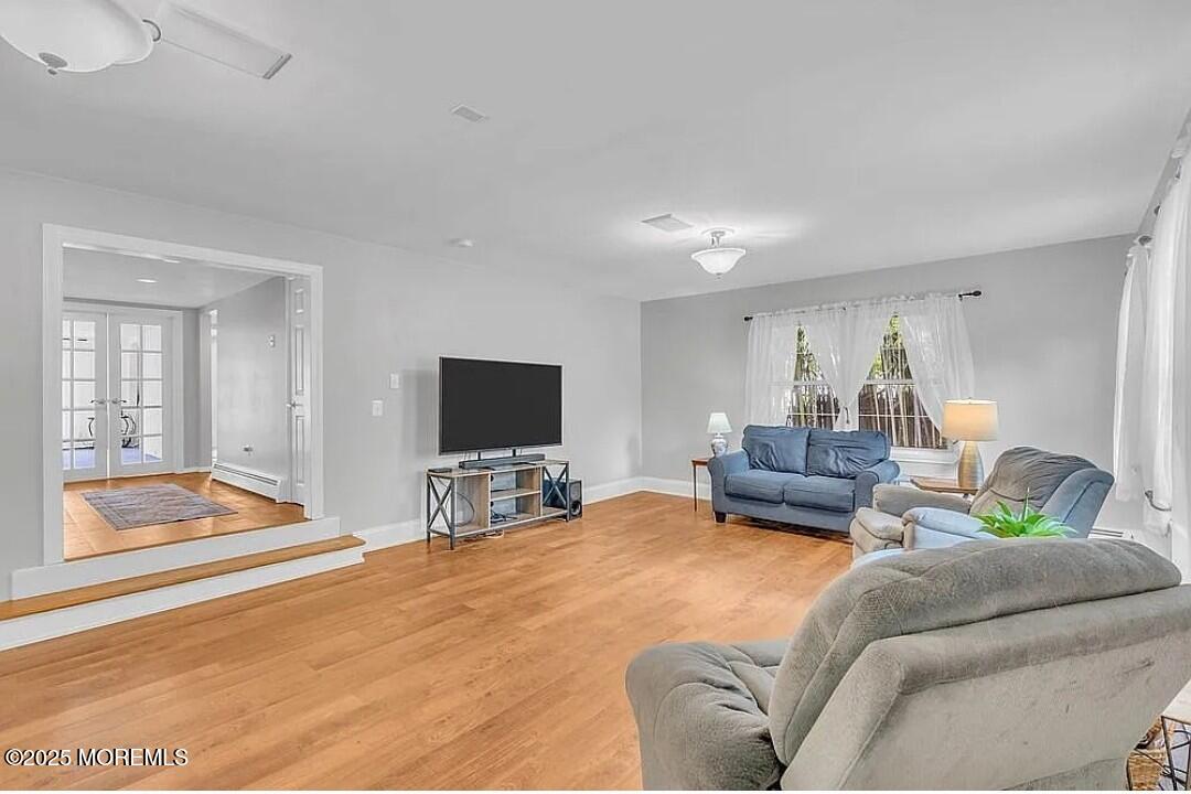 1042 Maxim Southard Road