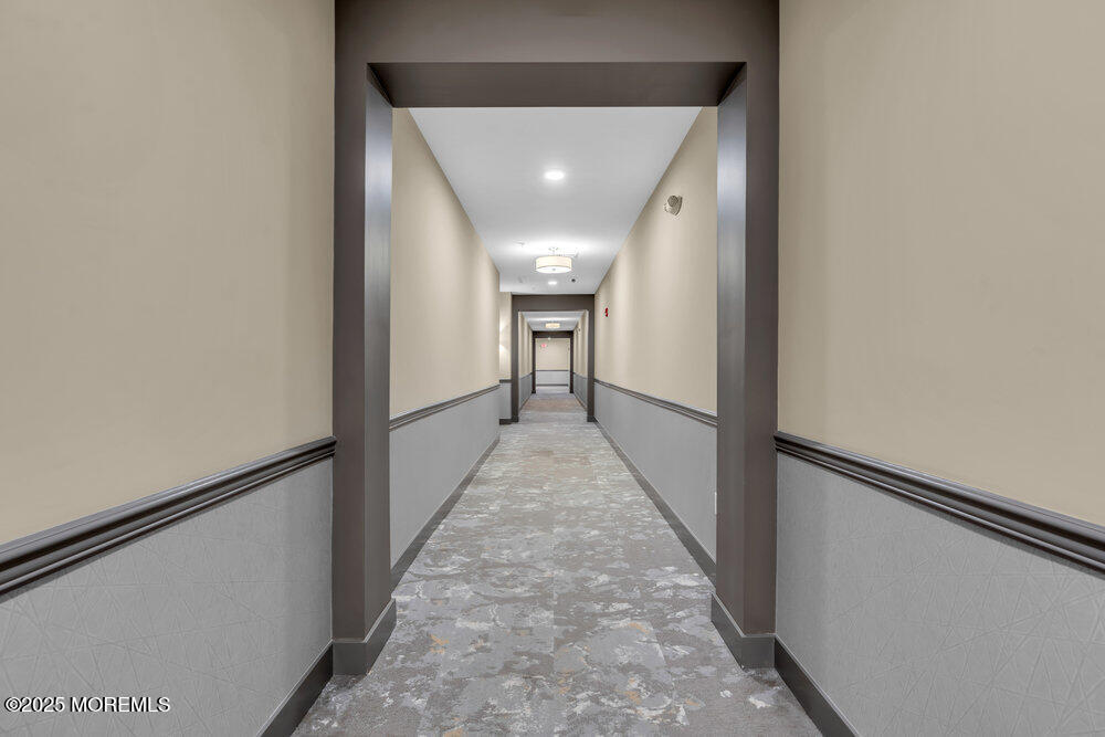 7 Centre Street 6103