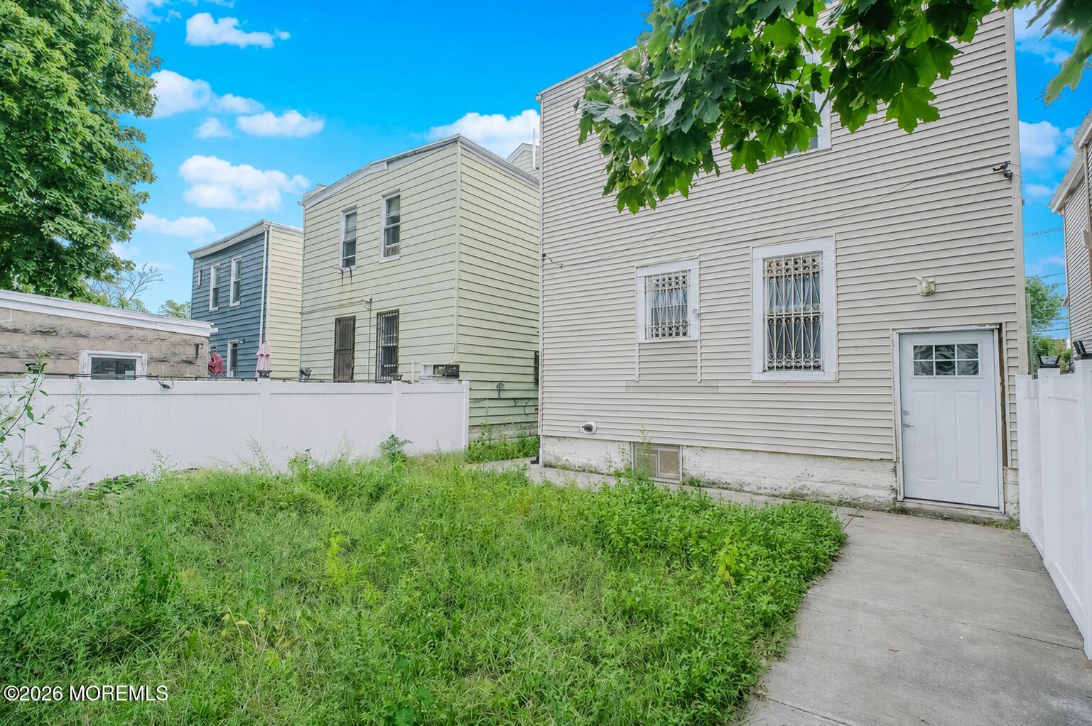 21 Gladstone Avenue
