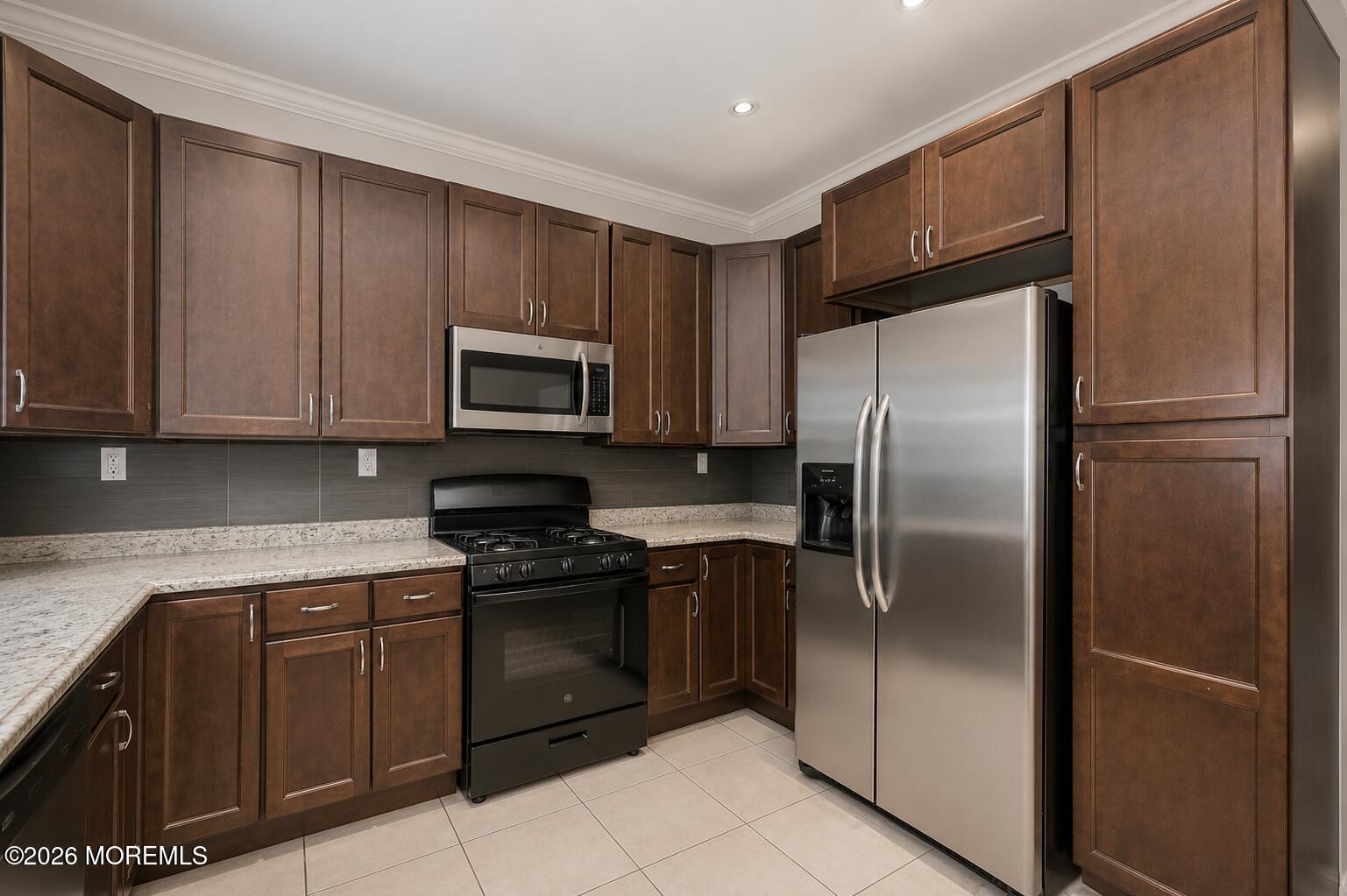 21 Gladstone Avenue