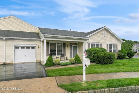 Photo of 17 Greylawn Drive, Lakewood, NJ 08701 (MLS # 22632964)