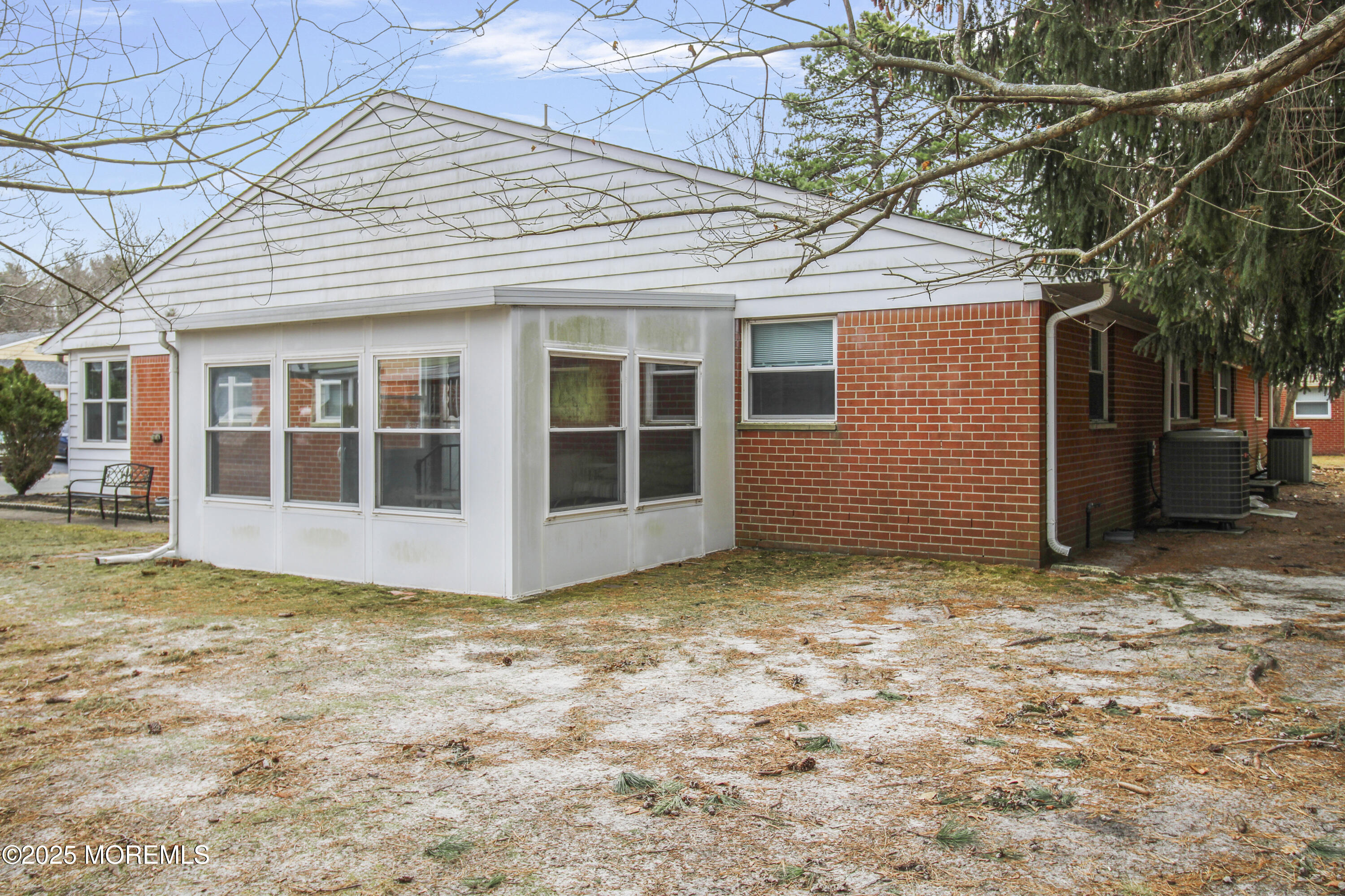 988 B Constitution Boulevard