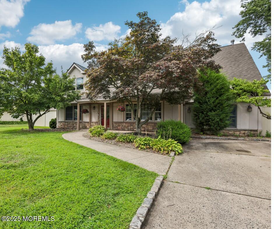 40 North Circle