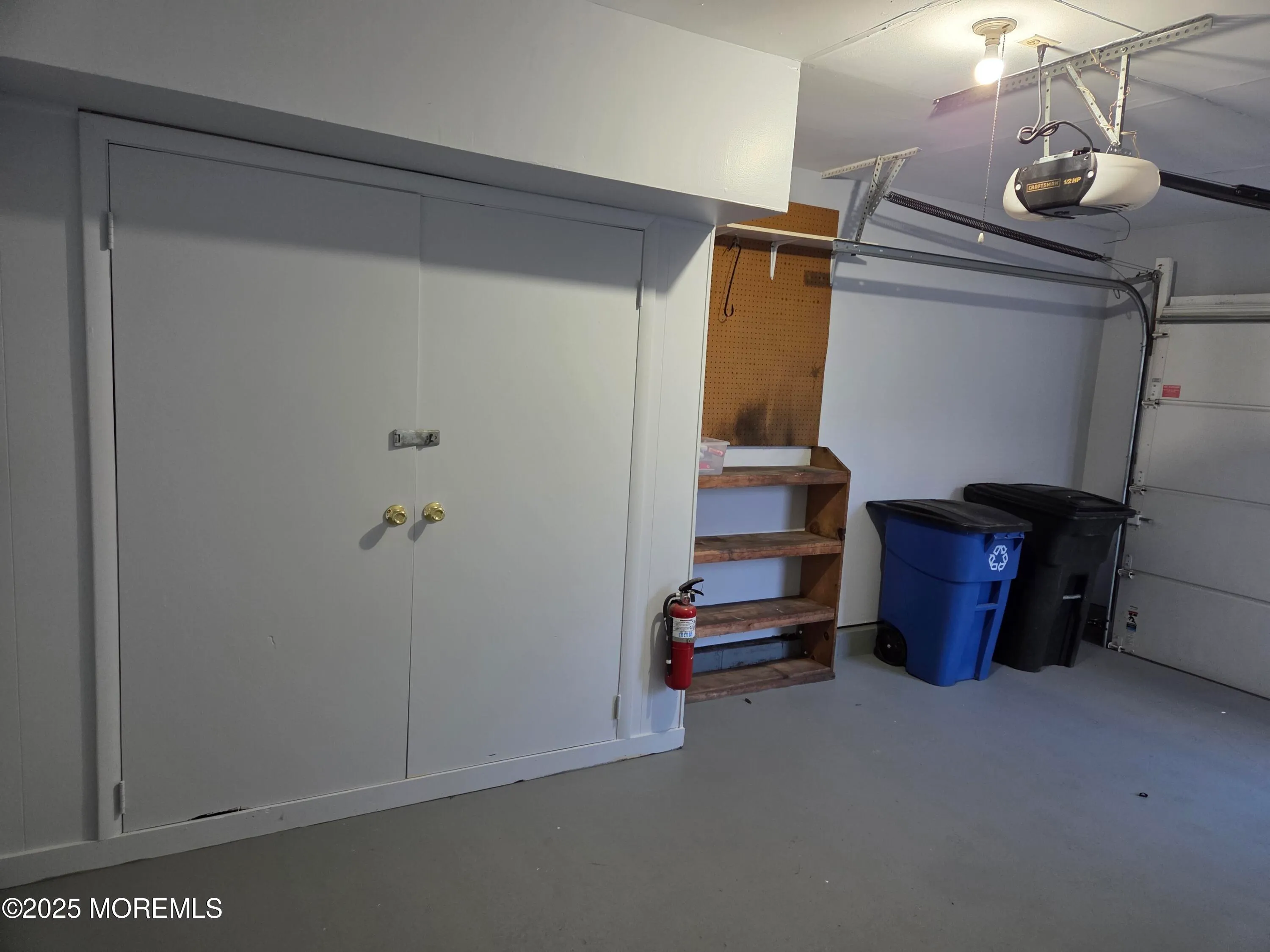 Freehold, New Jersey 07728, United States, 2 Bedrooms Bedrooms, ,3 BathroomsBathrooms,Residential,Active,228556