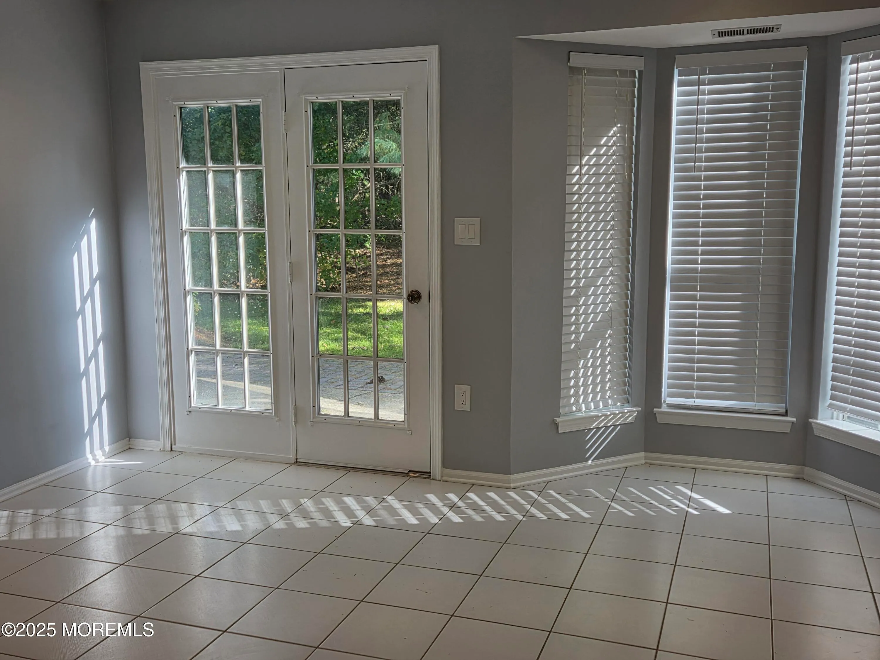 Freehold, New Jersey 07728, United States, 2 Bedrooms Bedrooms, ,3 BathroomsBathrooms,Residential,Active,228556