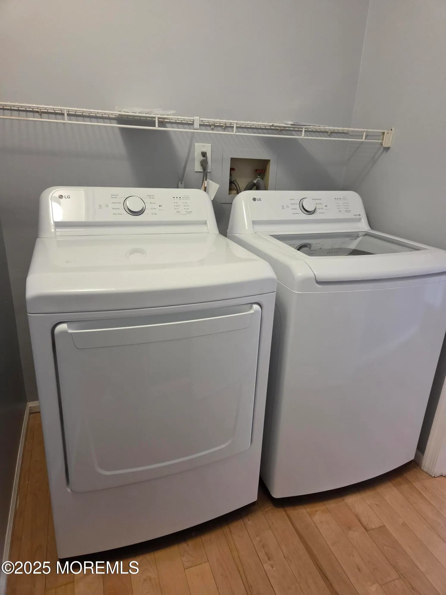 Freehold, New Jersey 07728, United States, 2 Bedrooms Bedrooms, ,3 BathroomsBathrooms,Residential,Active,228556