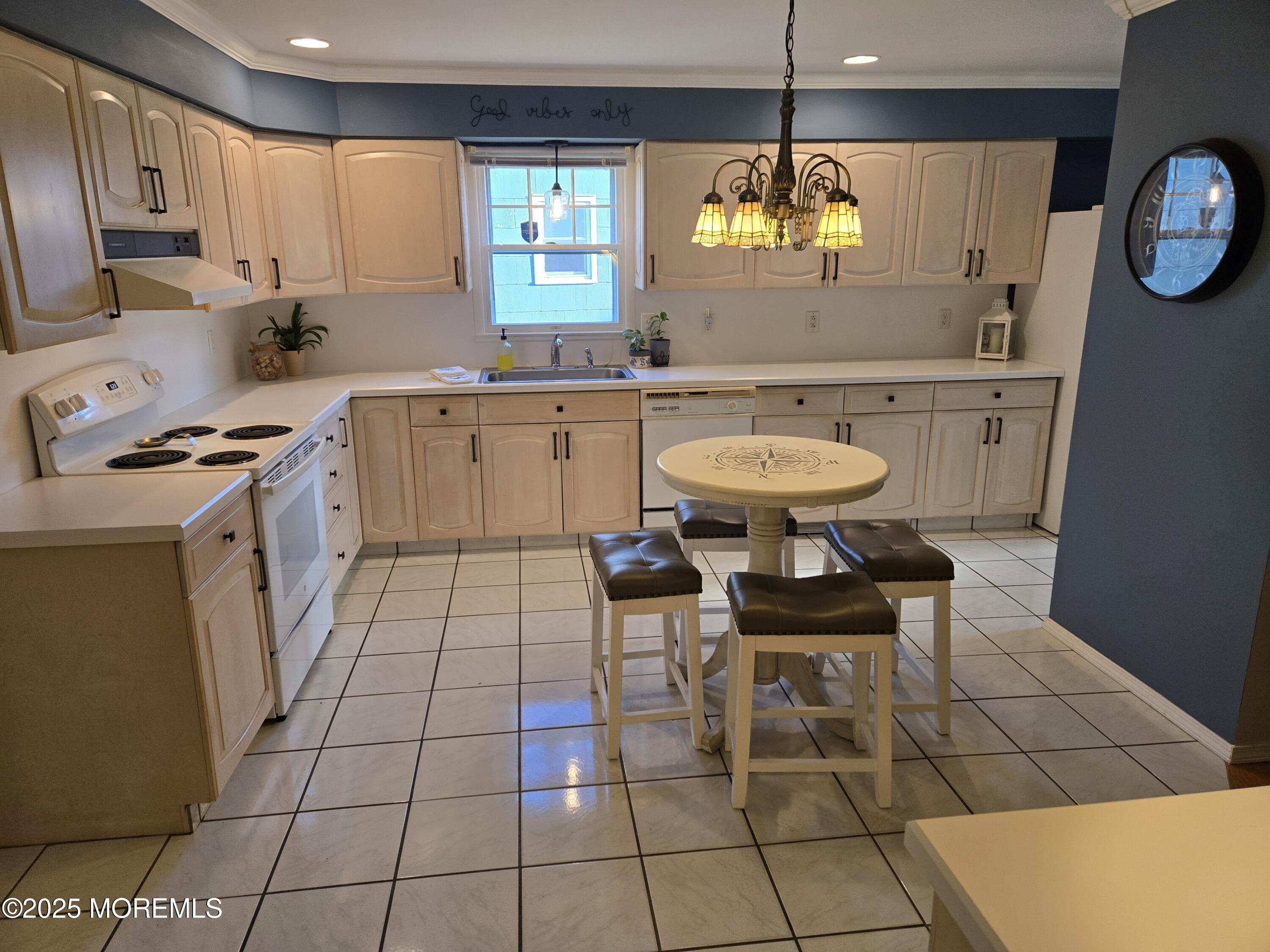 119 Bolingbroke Court, Toms River, New Jersey image 4