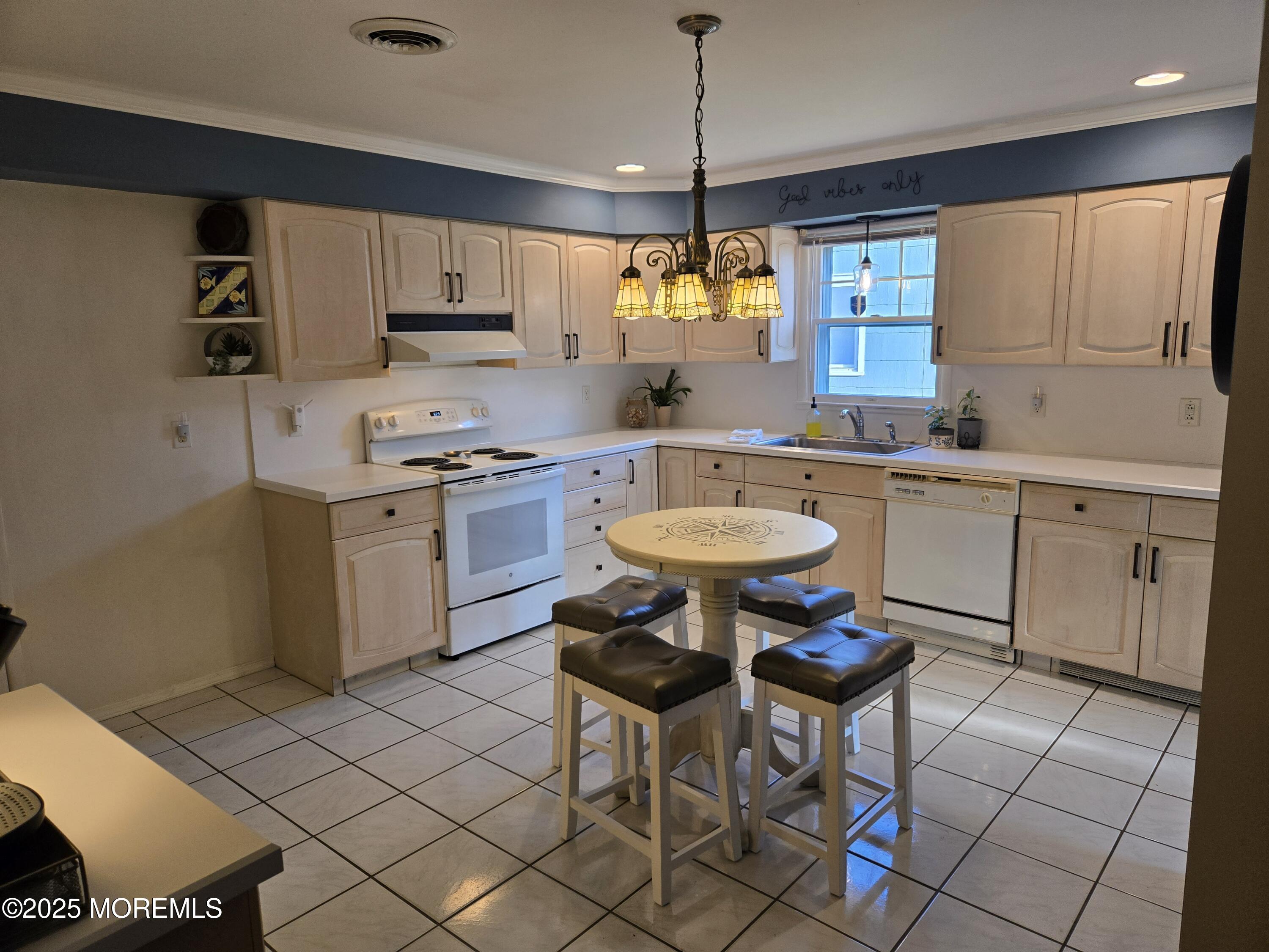 119 Bolingbroke Court, Toms River, New Jersey image 5
