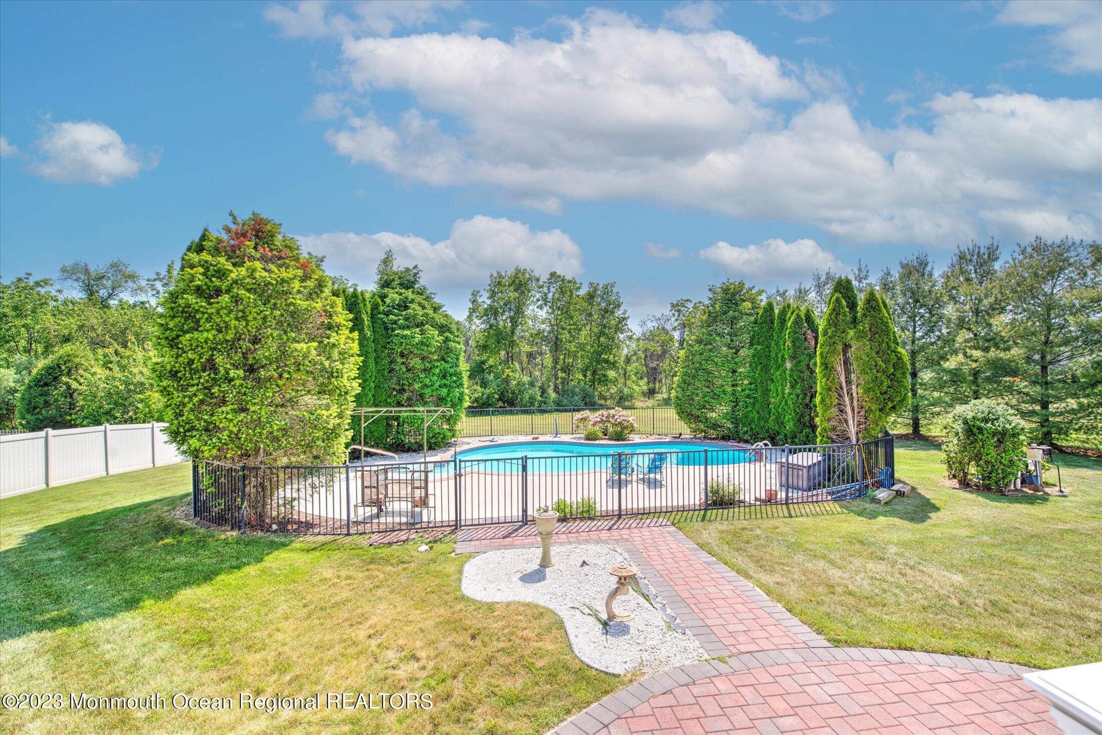 23 Stevenson Drive, Marlboro, New Jersey image 36