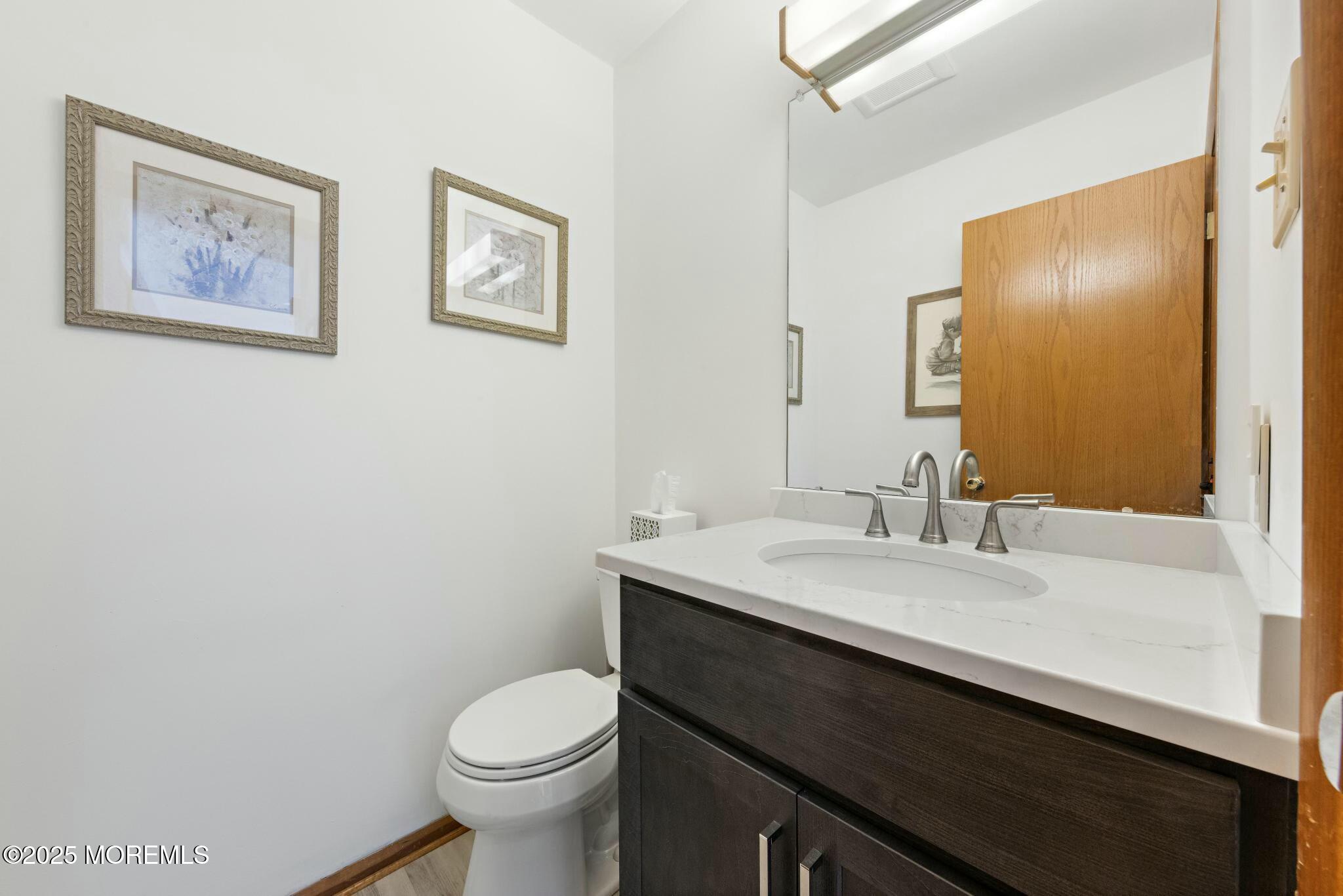 38 Twin Court, Manahawkin, New Jersey image 14