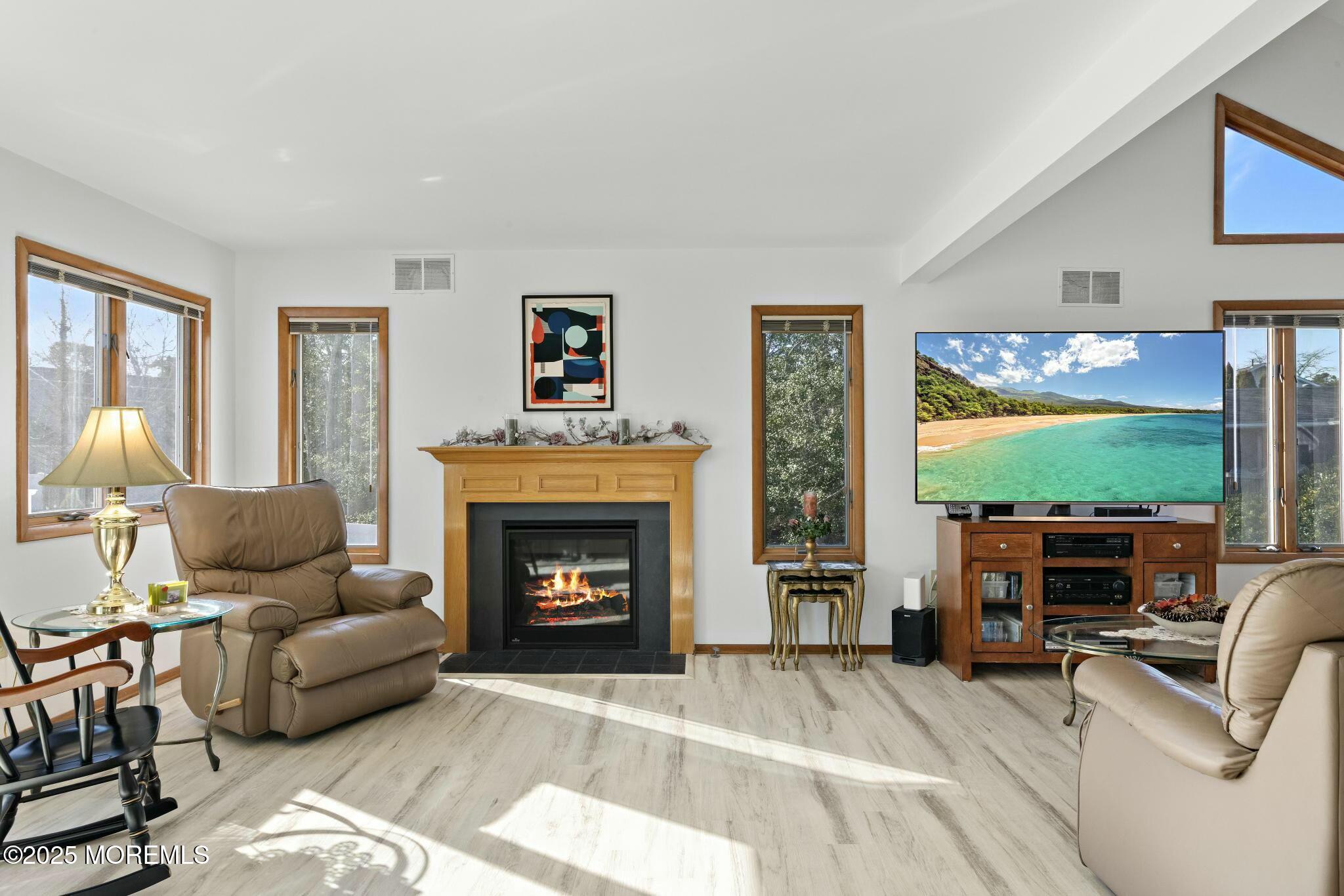 38 Twin Court, Manahawkin, New Jersey image 4
