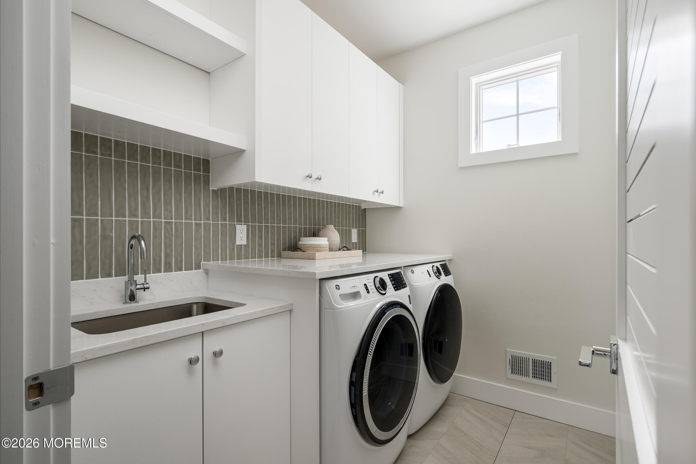 Long Beach Twp, New Jersey, 08008, United States, 6 Bedrooms Bedrooms, ,6 BathroomsBathrooms,Residential,Active,2023923