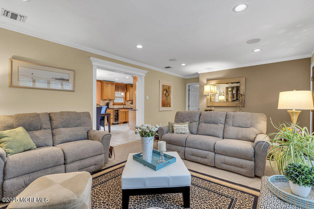 310 Wyckoff Road, Eatontown, New Jersey image 8