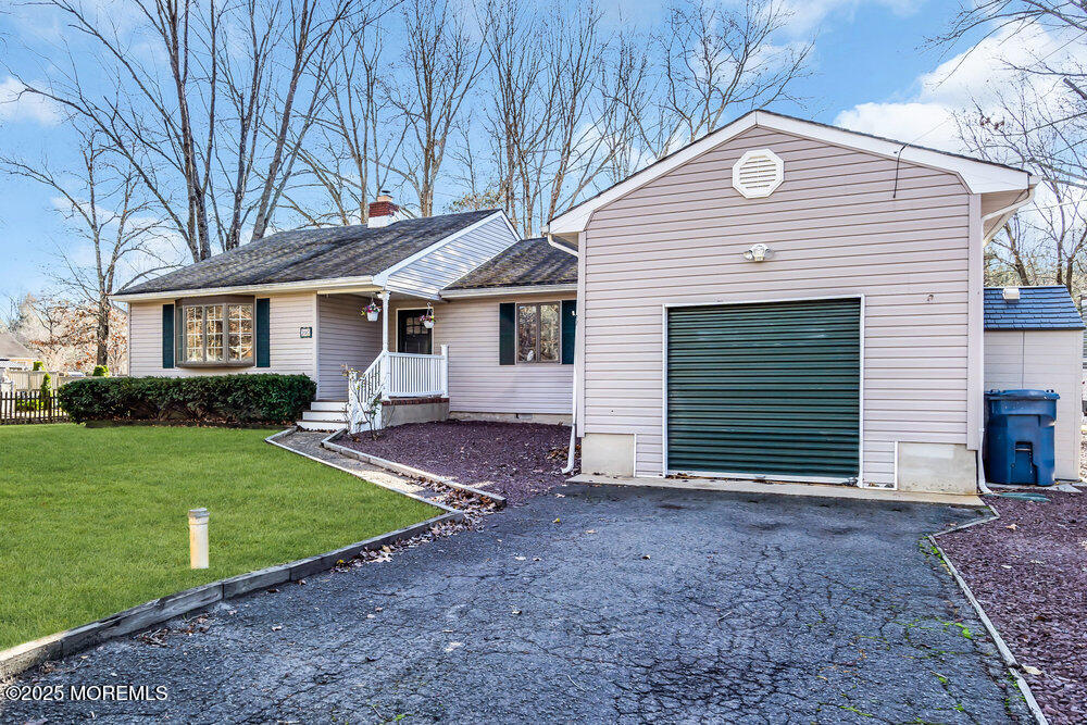 390 Frank Applegate Road