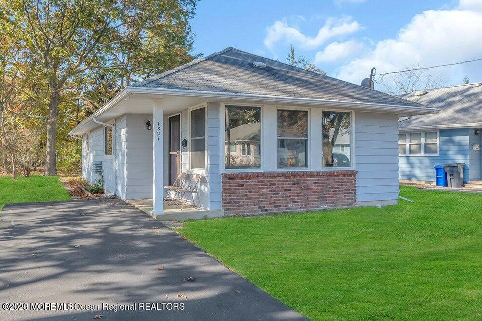 1827 Mount Idenburg Lane, Toms River, New Jersey image 1