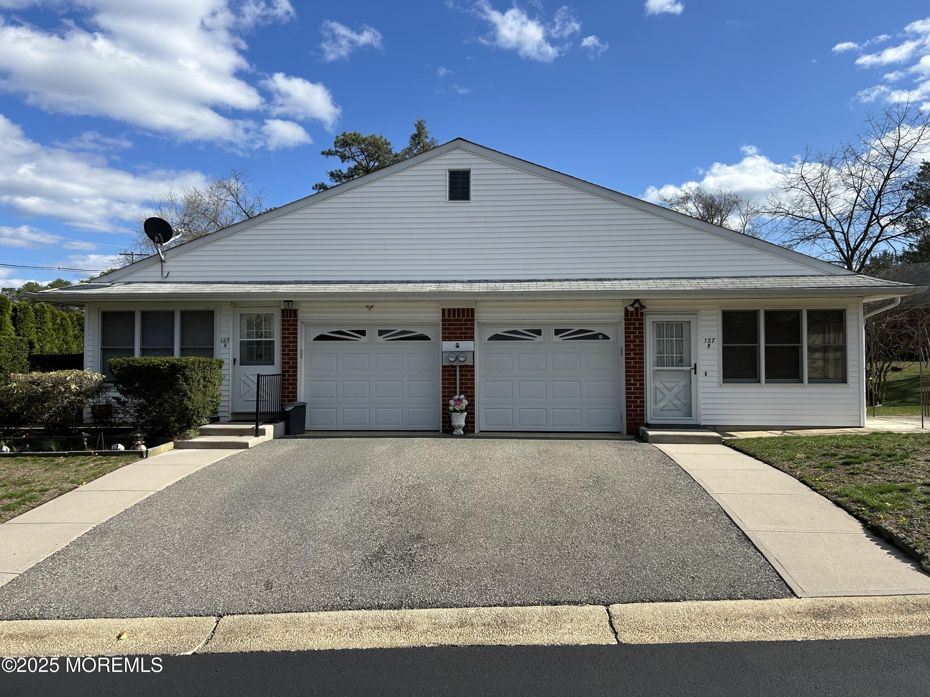 127B Tulip Court, Whiting, New Jersey image 2