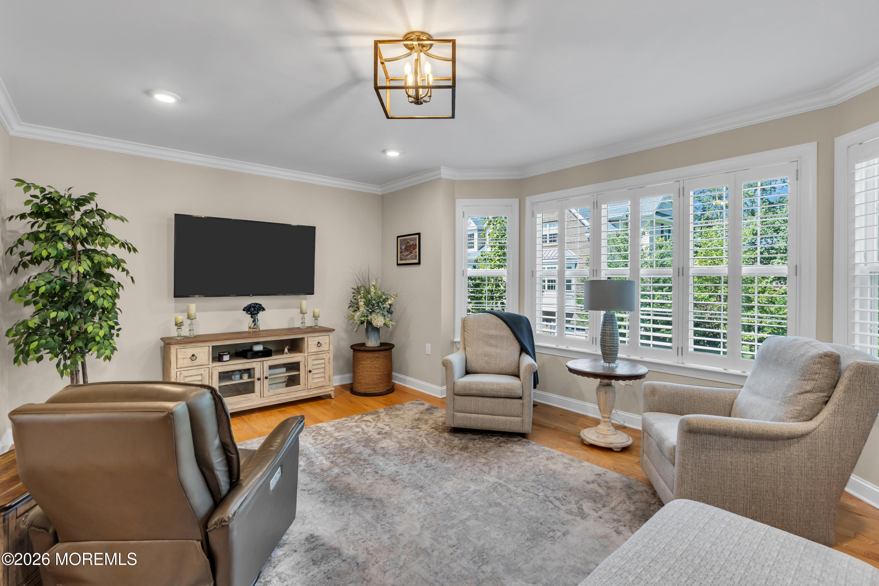 2412 Greentree Drive