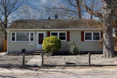 MLS: 22507480