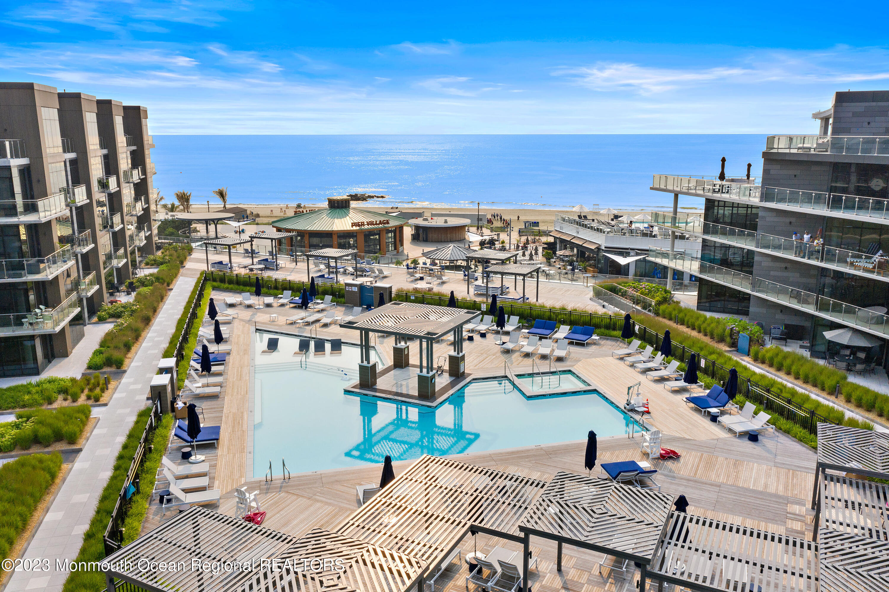 15 Morris Avenue 202