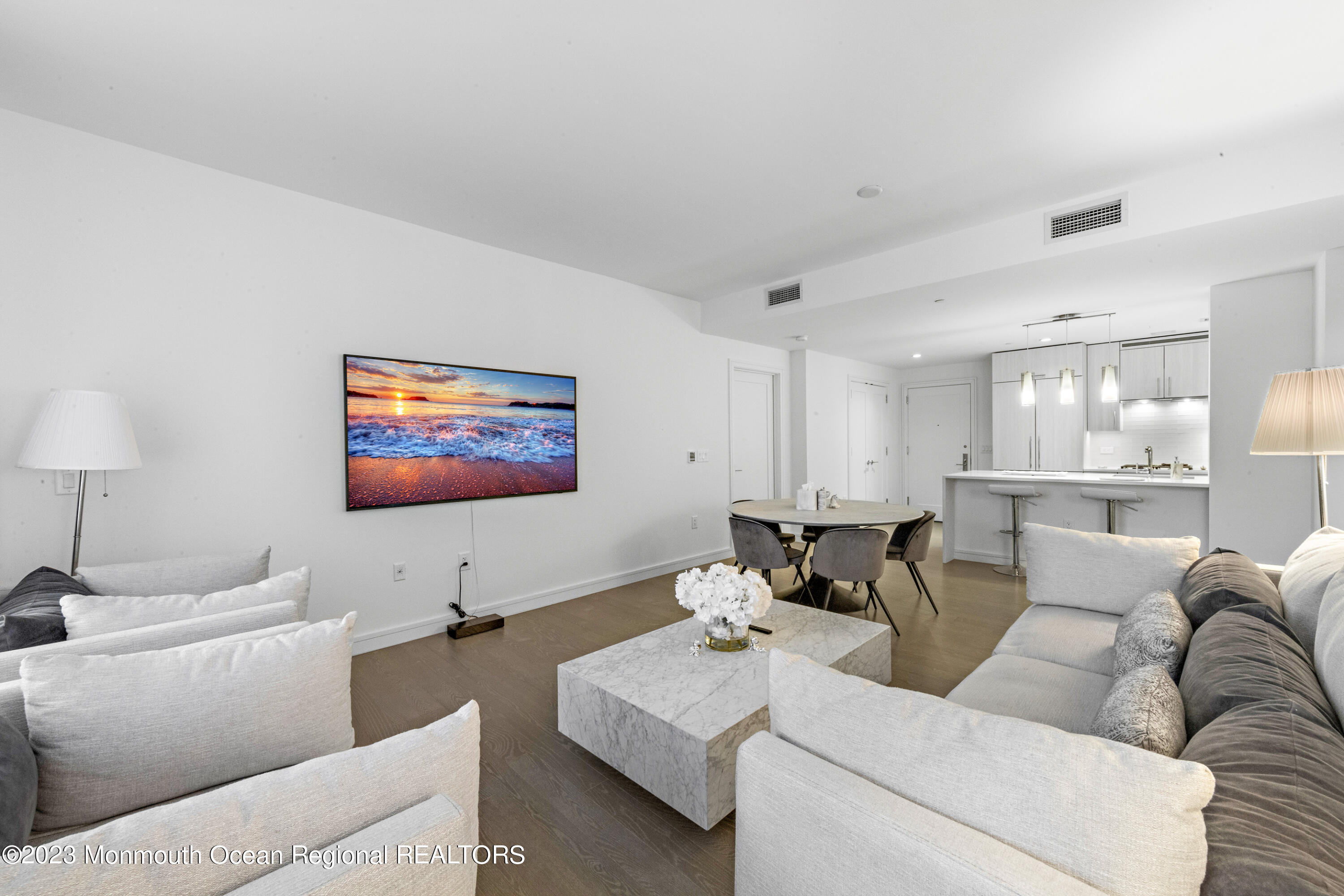 15 Morris Avenue 202