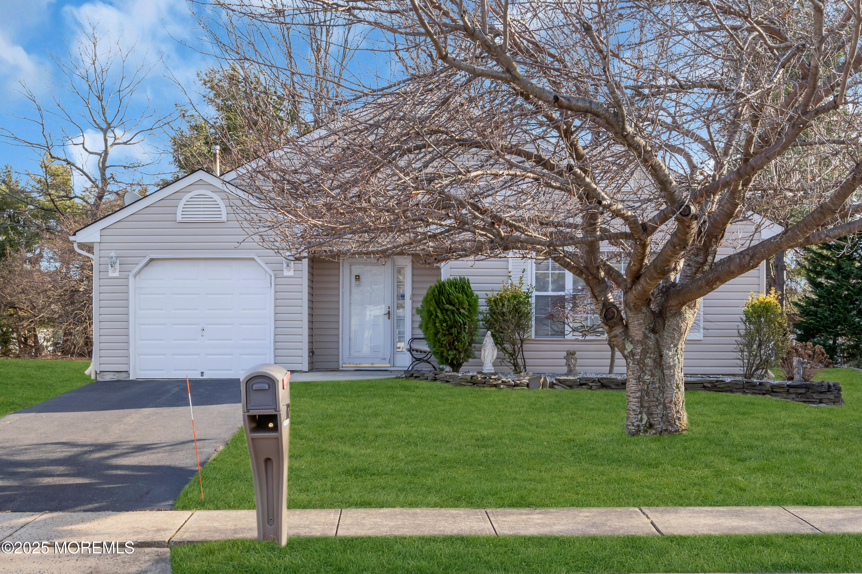 17 Mayapple Drive, Brick, New Jersey image 30