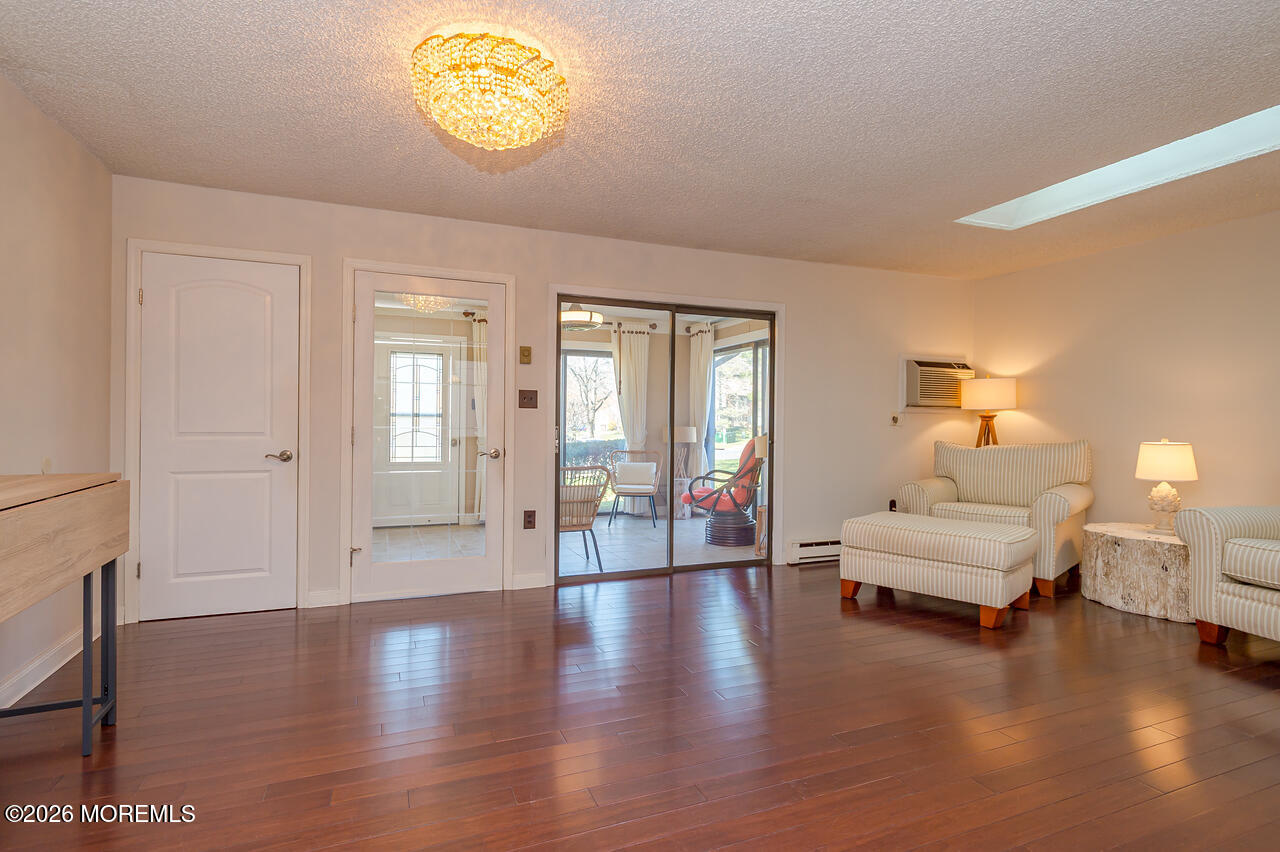 122 Manchester Court