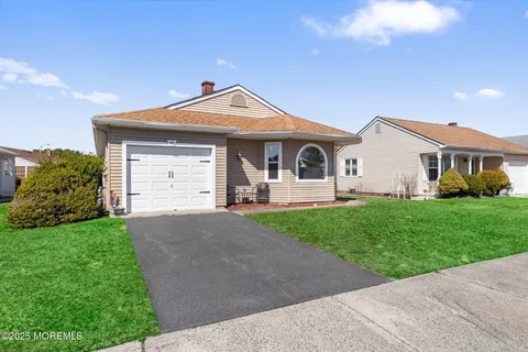 MLS: 22515302