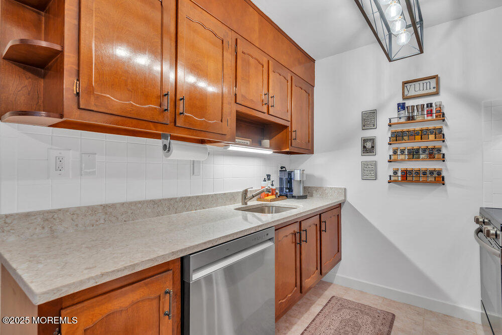 316 Coventry Court #D, Lakewood, New Jersey image 17