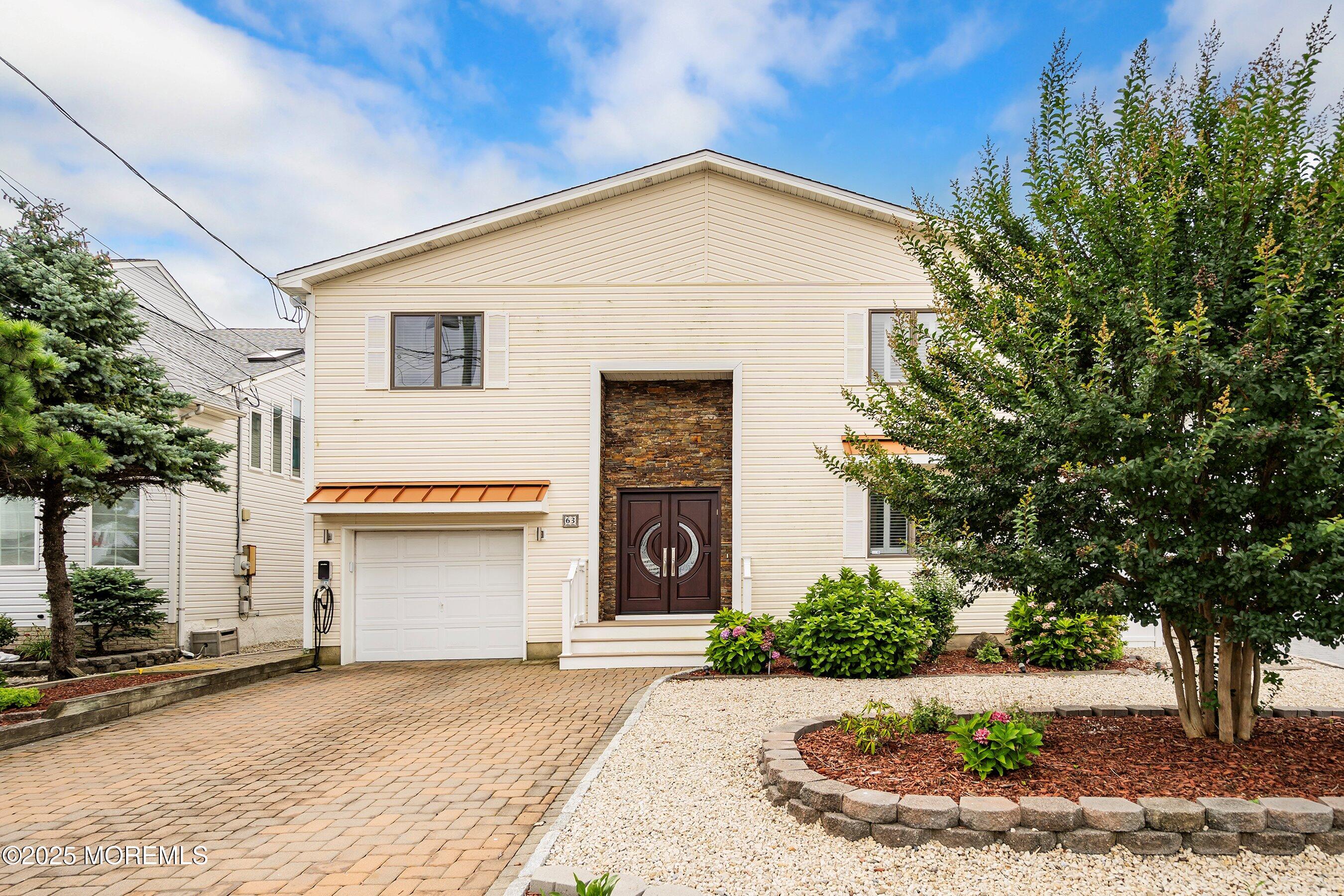 63 Rochester Drive