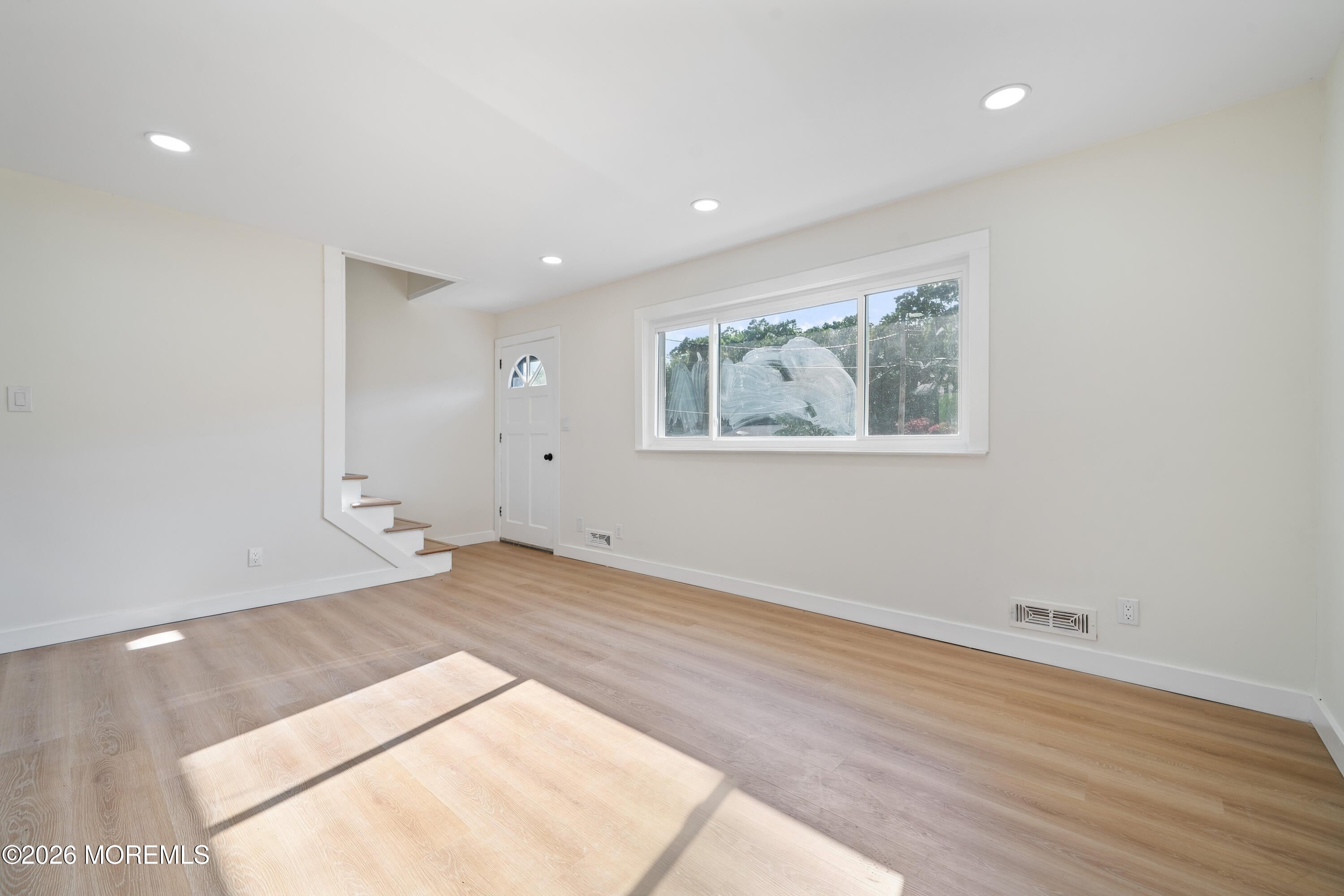 33 Glen Road