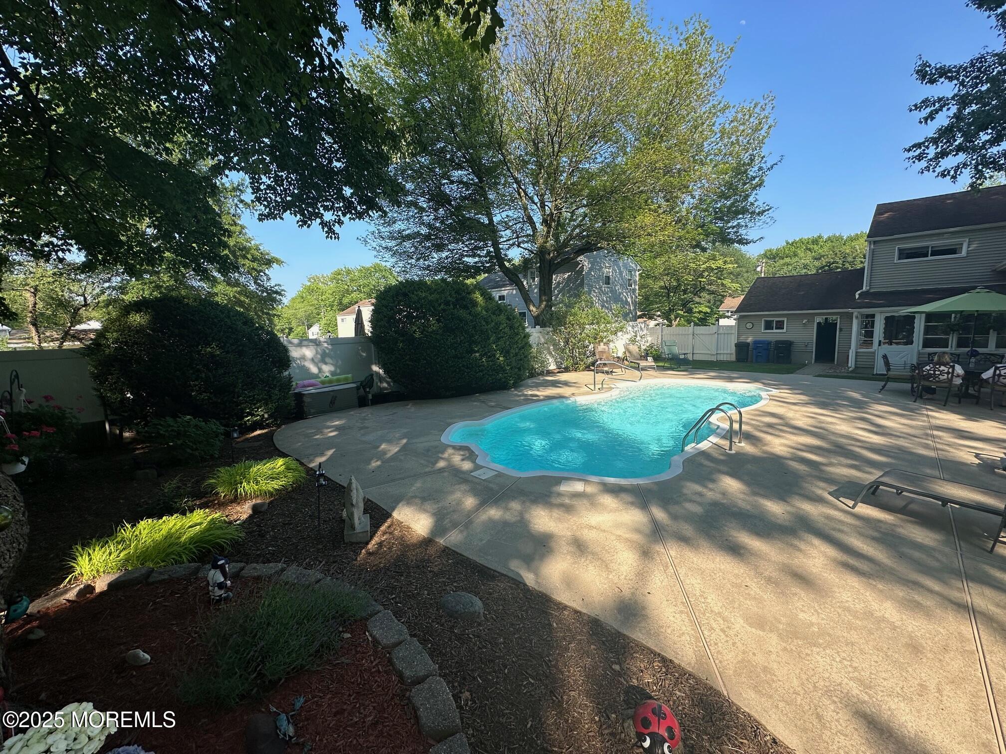 8 Millbrook Drive, New Monmouth, New Jersey image 7