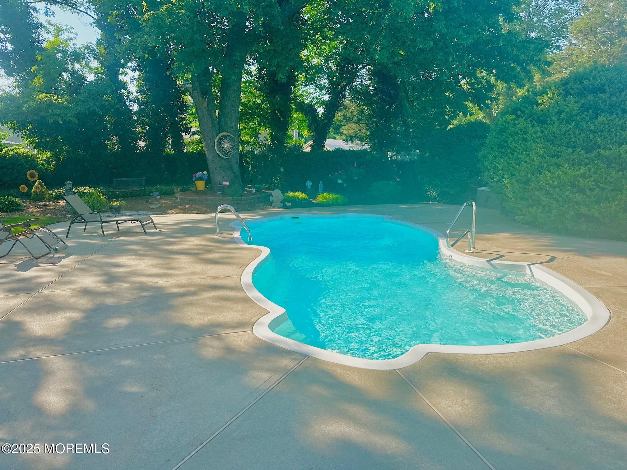 8 Millbrook Drive, New Monmouth, New Jersey image 6