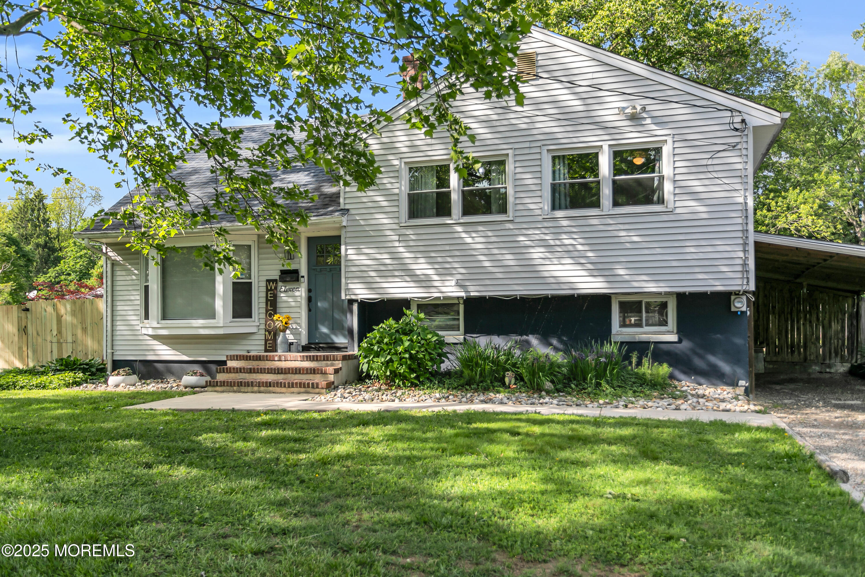 11 Woodside Drive