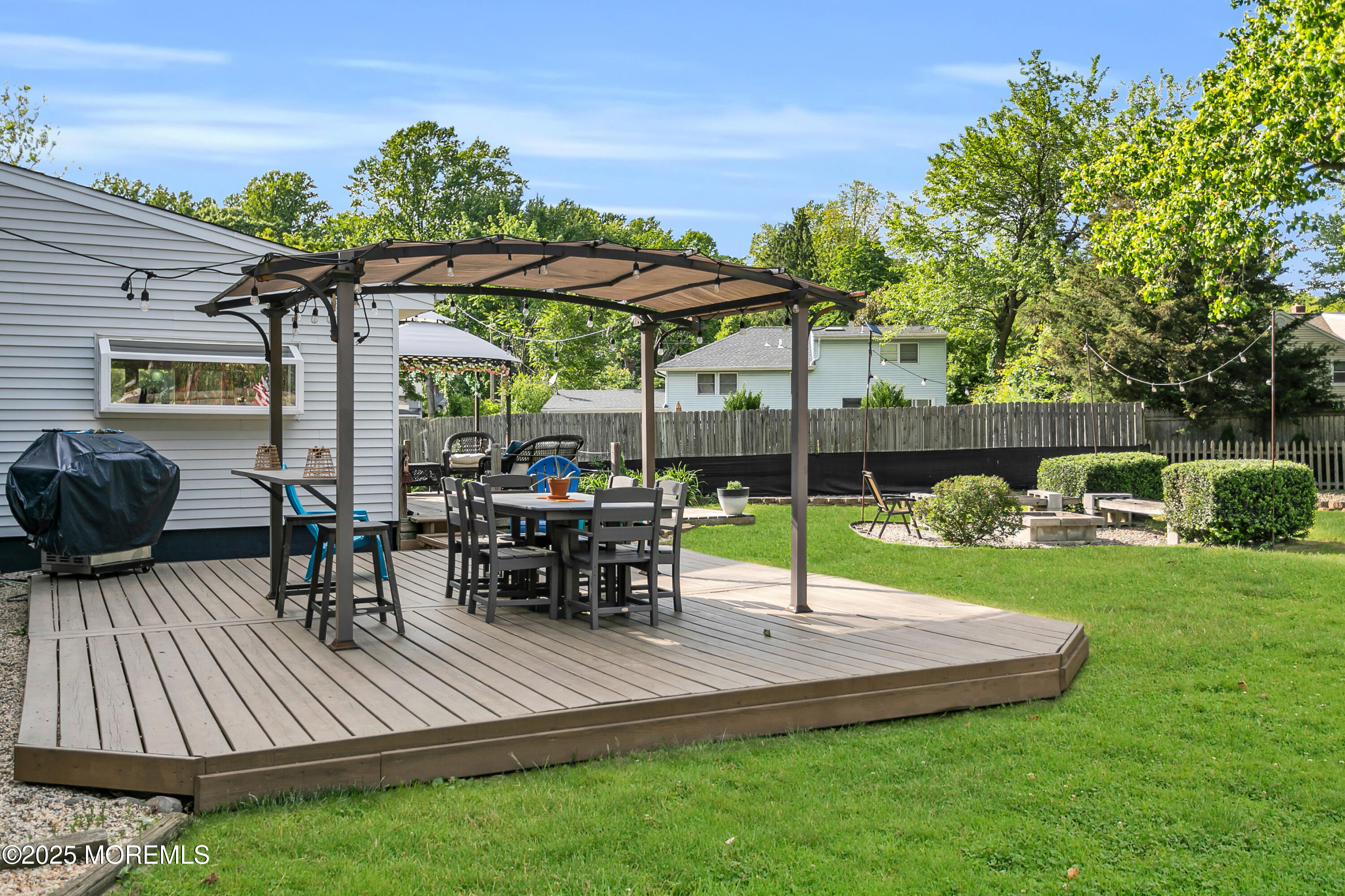 11 Woodside Drive, Red Bank, New Jersey image 32