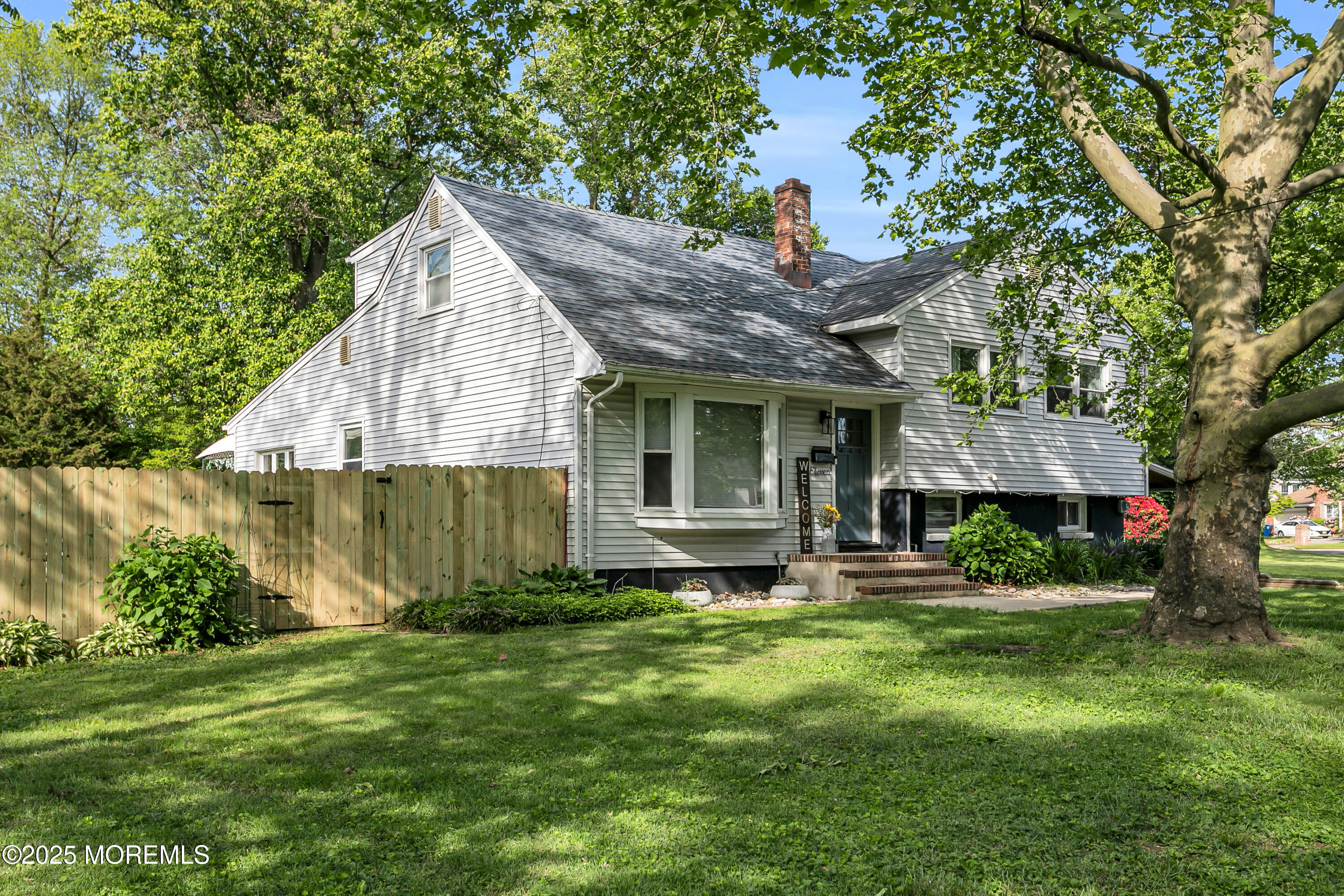 11 Woodside Drive