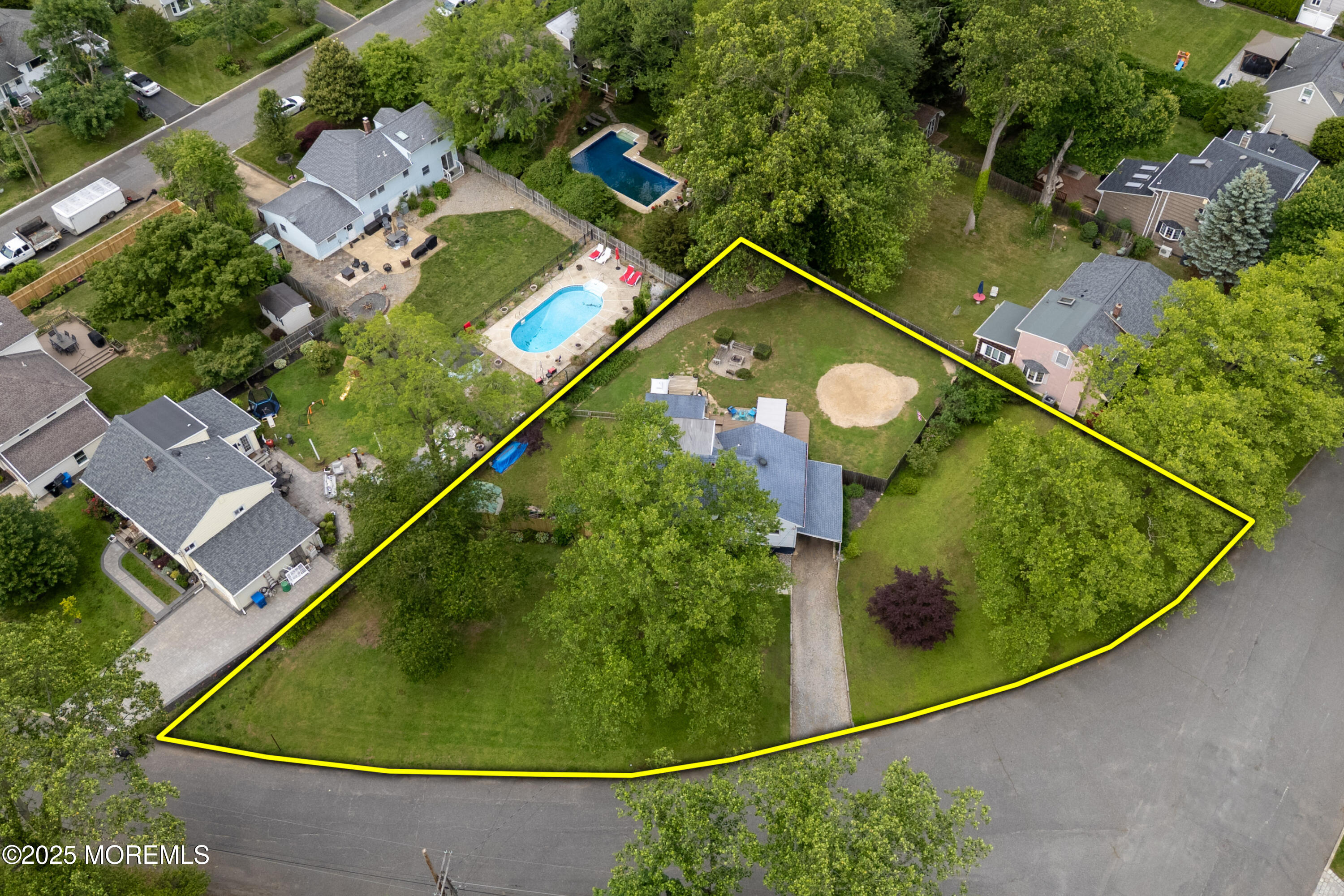 11 Woodside Drive, Red Bank, New Jersey image 49