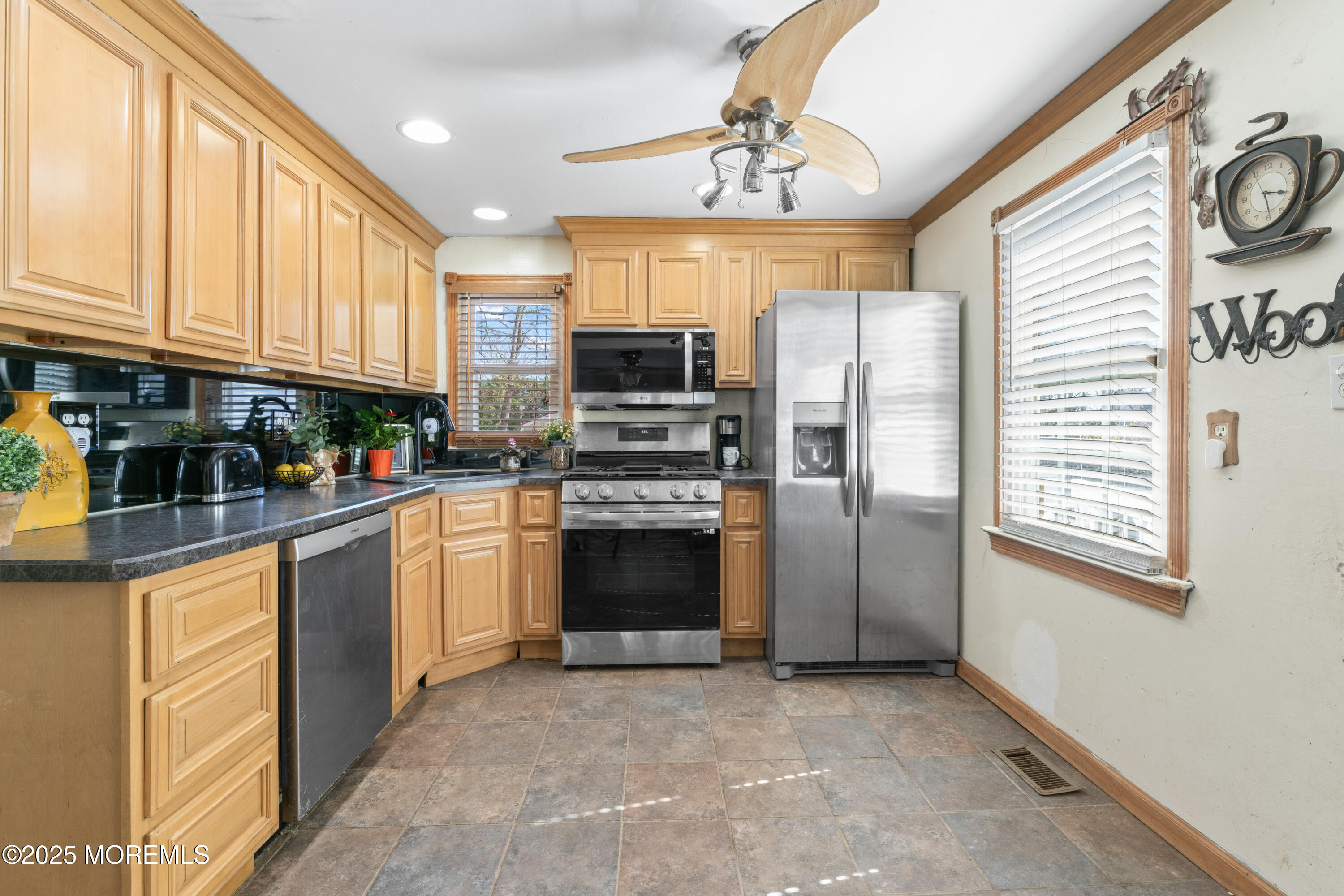 438 Shady Lane, Howell, New Jersey image 4