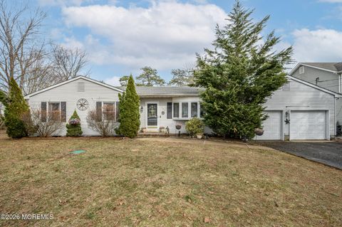 Homes For Sale - 141 Grand Central Parkway<br/> Bayville, NJ 08721