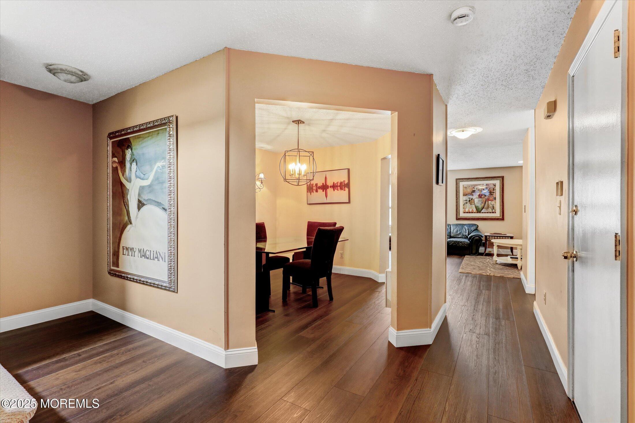 33 Hummingbird Court