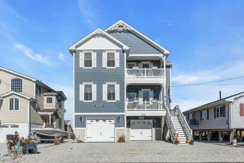 Photo of 385 Kingfisher Road, Tuckerton, NJ 08087 (MLS # 22601464)