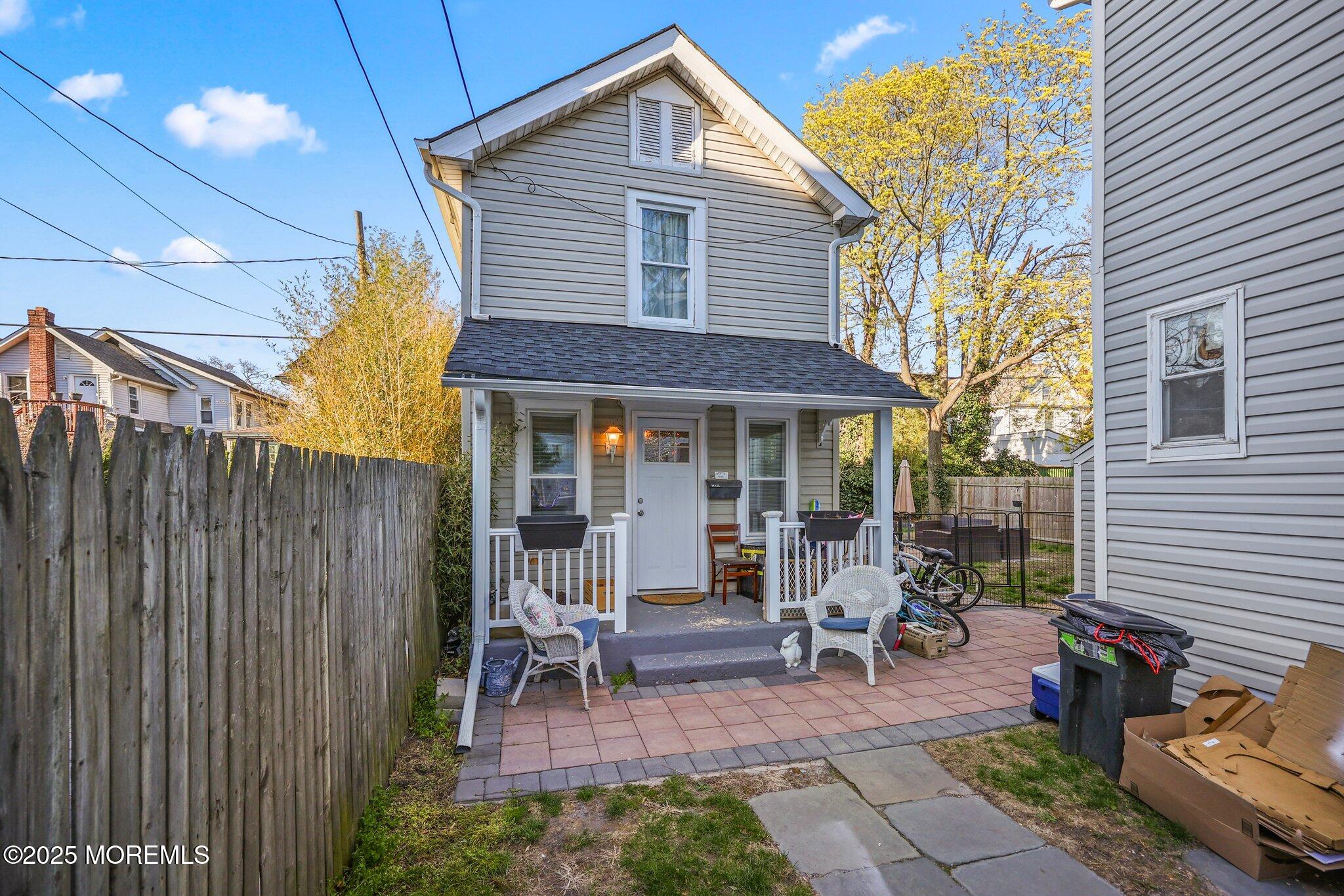 513 Sewall Avenue