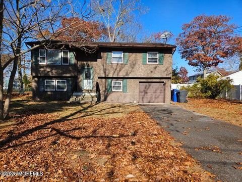 Homes For Sale - 23 Almond Drive<br/> Toms River, NJ 08753