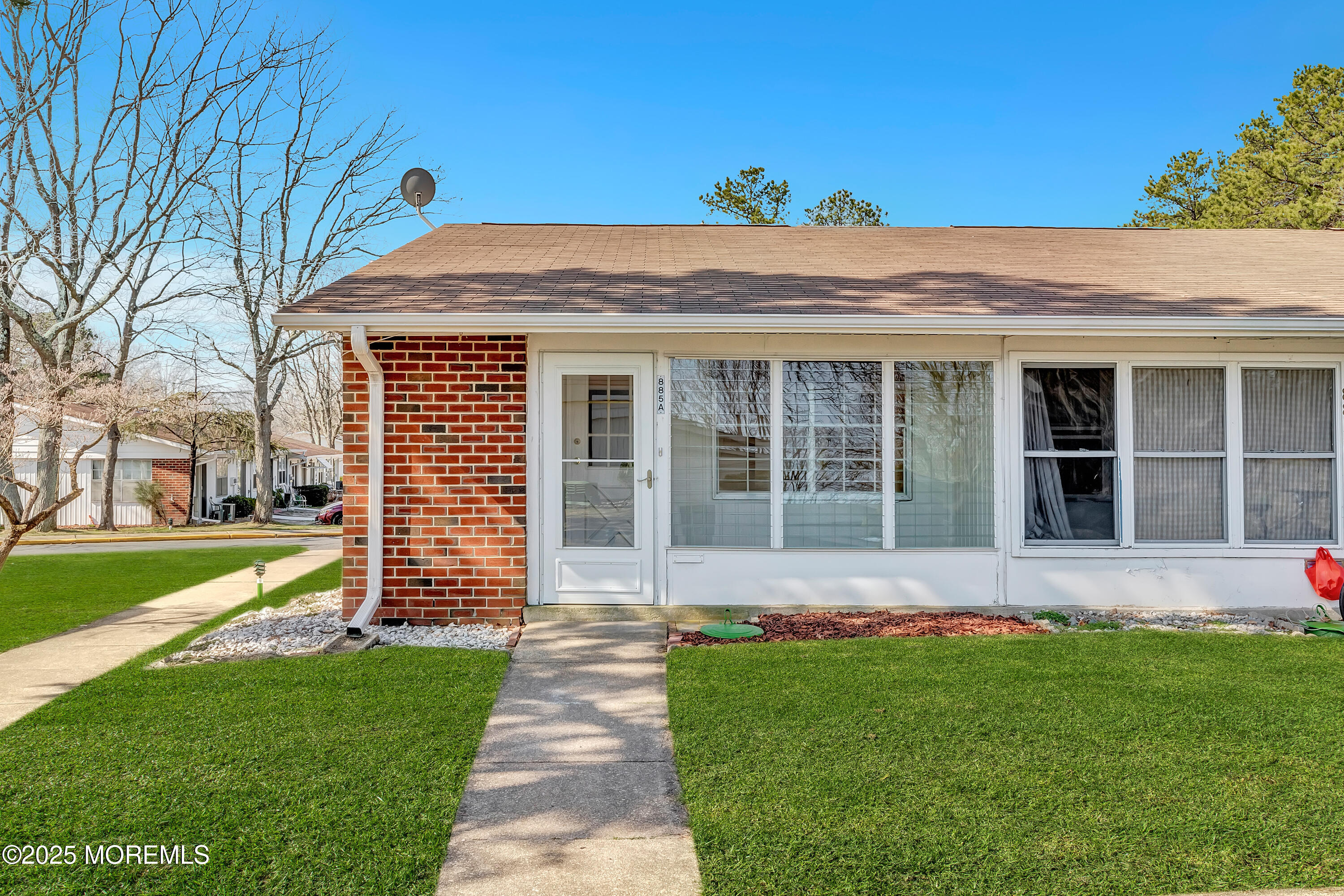885A Inverness Court, Lakewood, New Jersey image 4