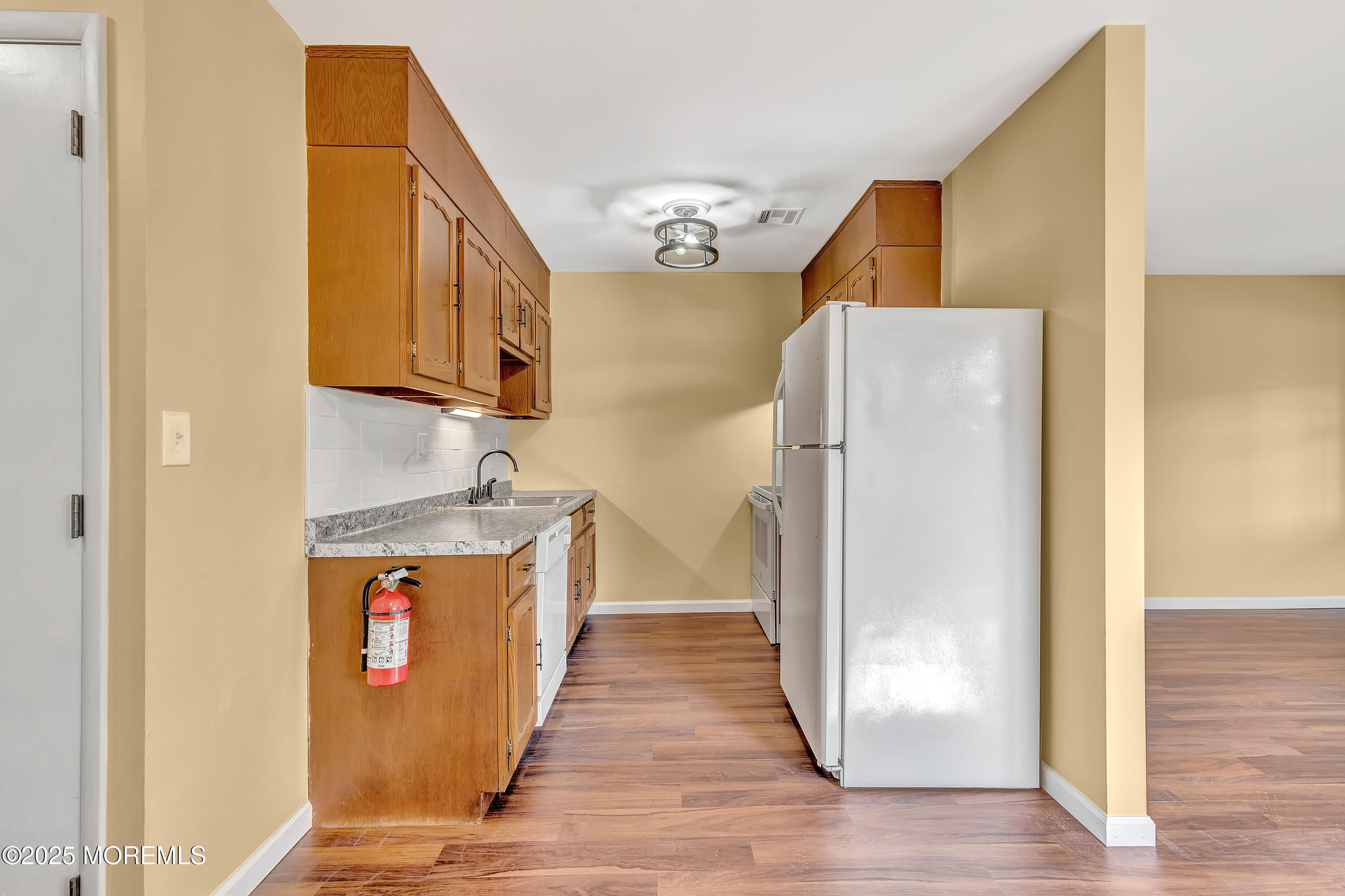 885A Inverness Court, Lakewood, New Jersey image 16