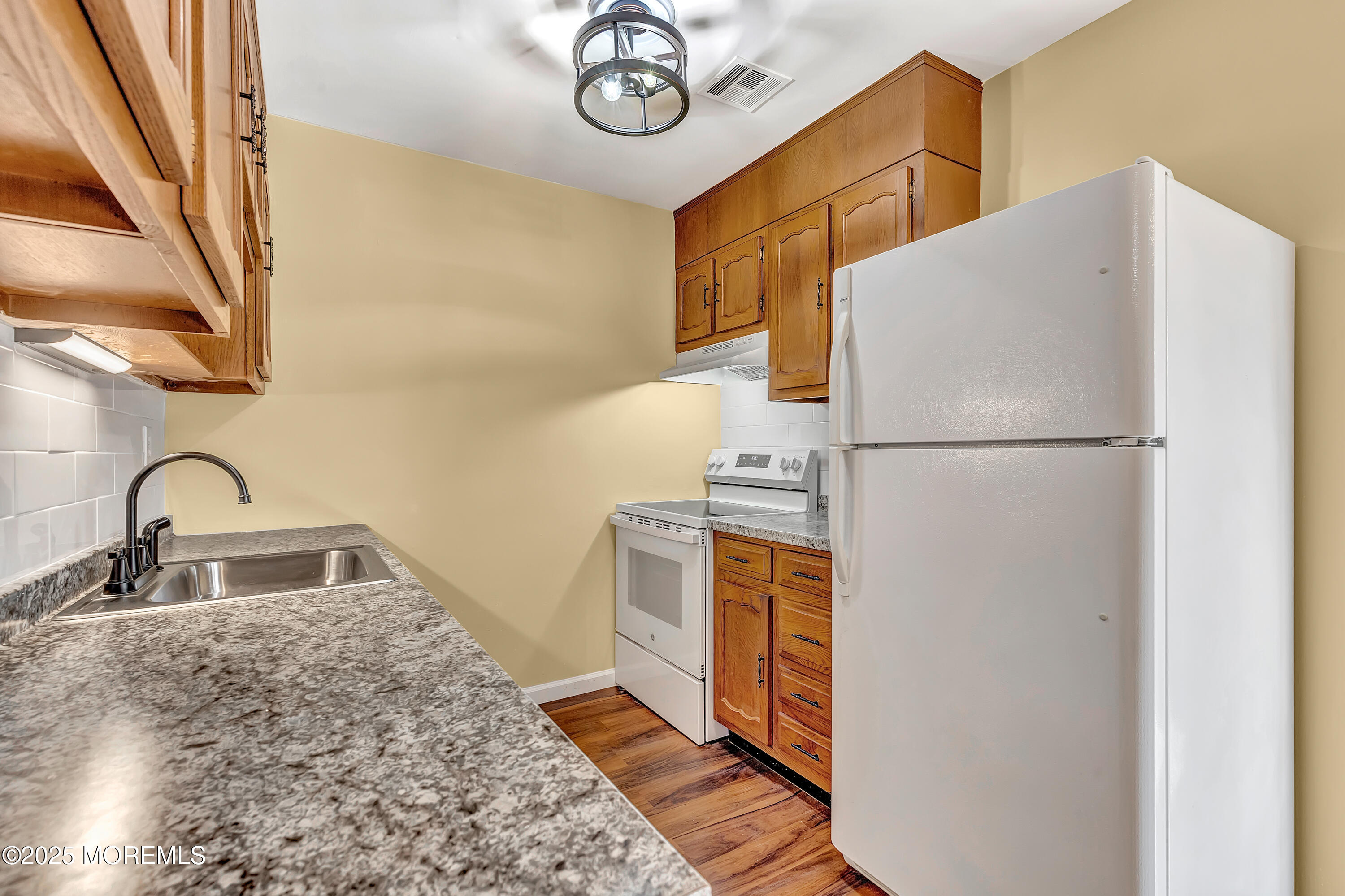 885A Inverness Court, Lakewood, New Jersey image 13